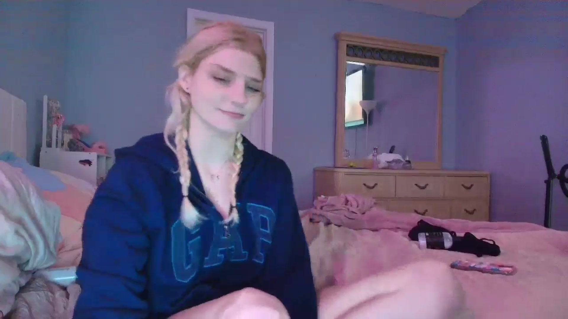 Gallery image thumbnail from DuckChan0's myfreecams stream on, 01/22/2025, 17:21 image 2 of 20