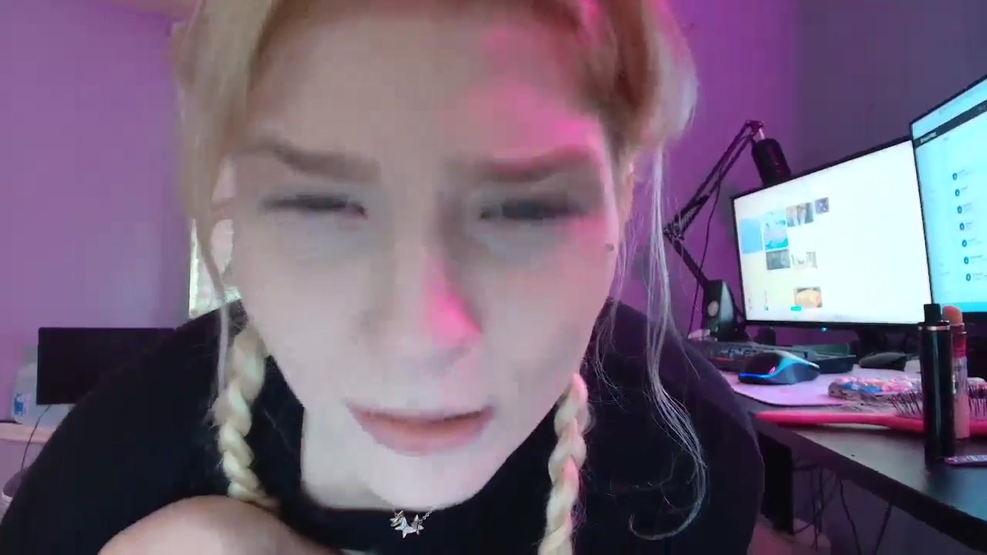 Gallery image thumbnail from DuckChan0's myfreecams stream on, 01/23/2025, 14:15 image 17 of 20