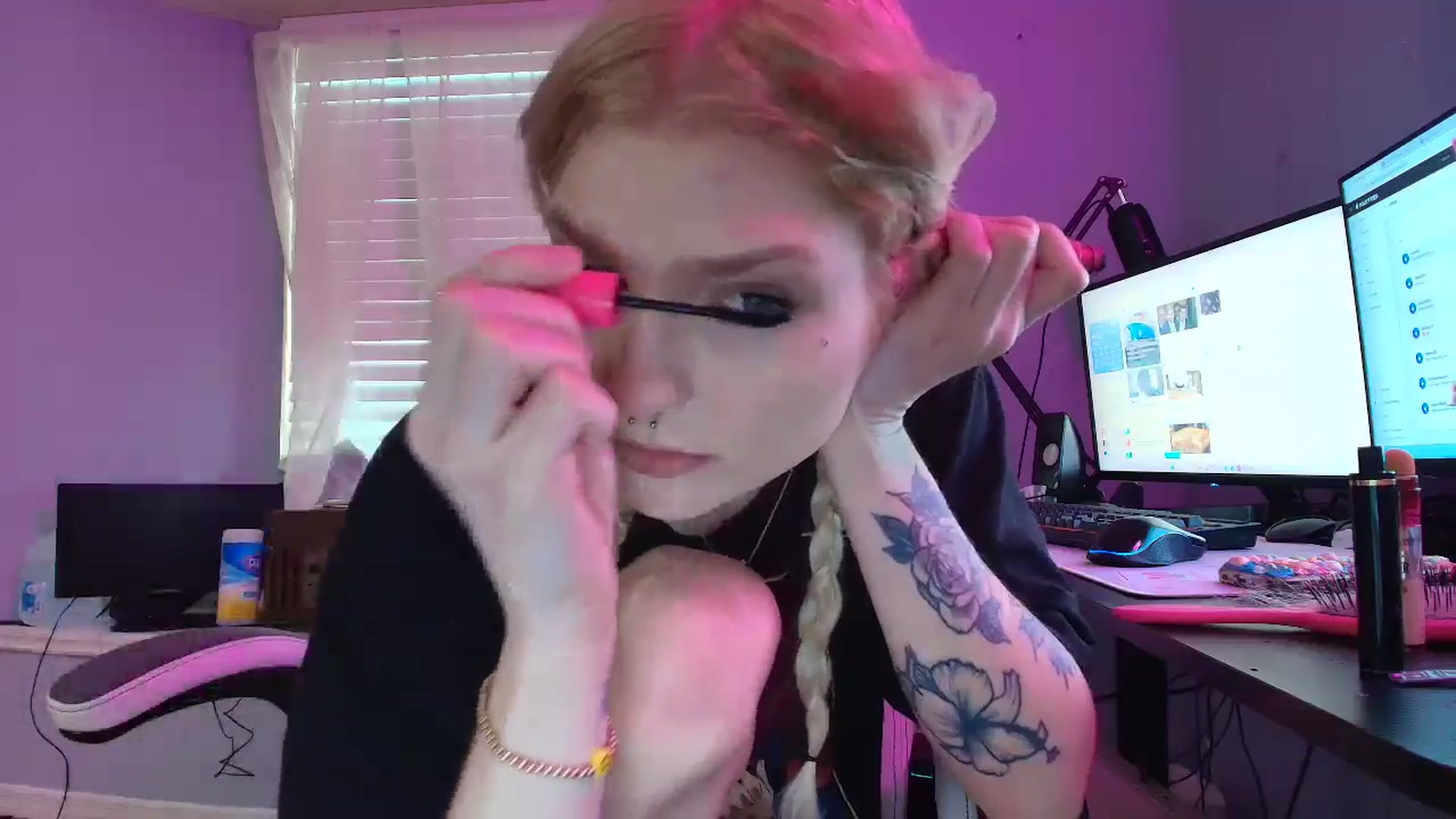 Gallery image thumbnail from DuckChan0's myfreecams stream on, 01/23/2025, 14:15 image 19 of 20