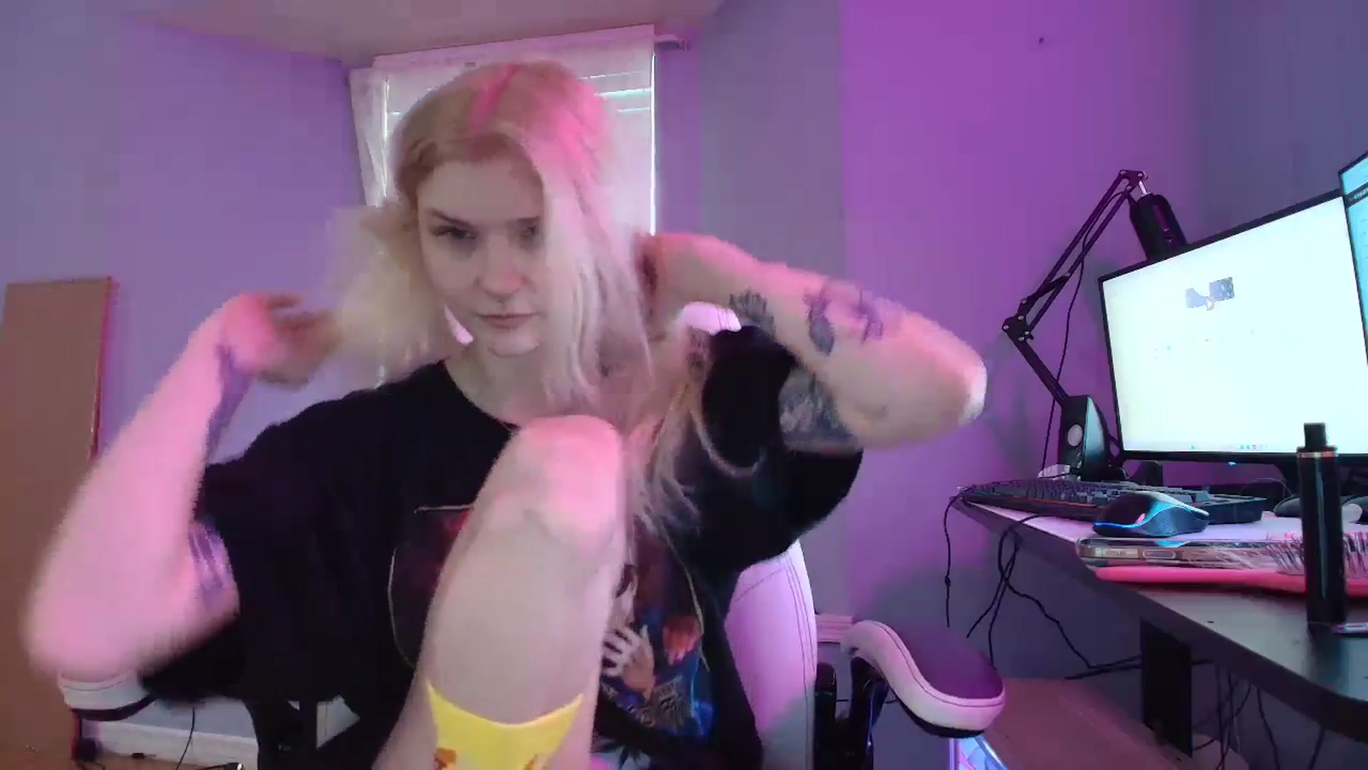 Gallery image thumbnail from DuckChan0's myfreecams stream on, 01/23/2025, 14:15 image 6 of 20