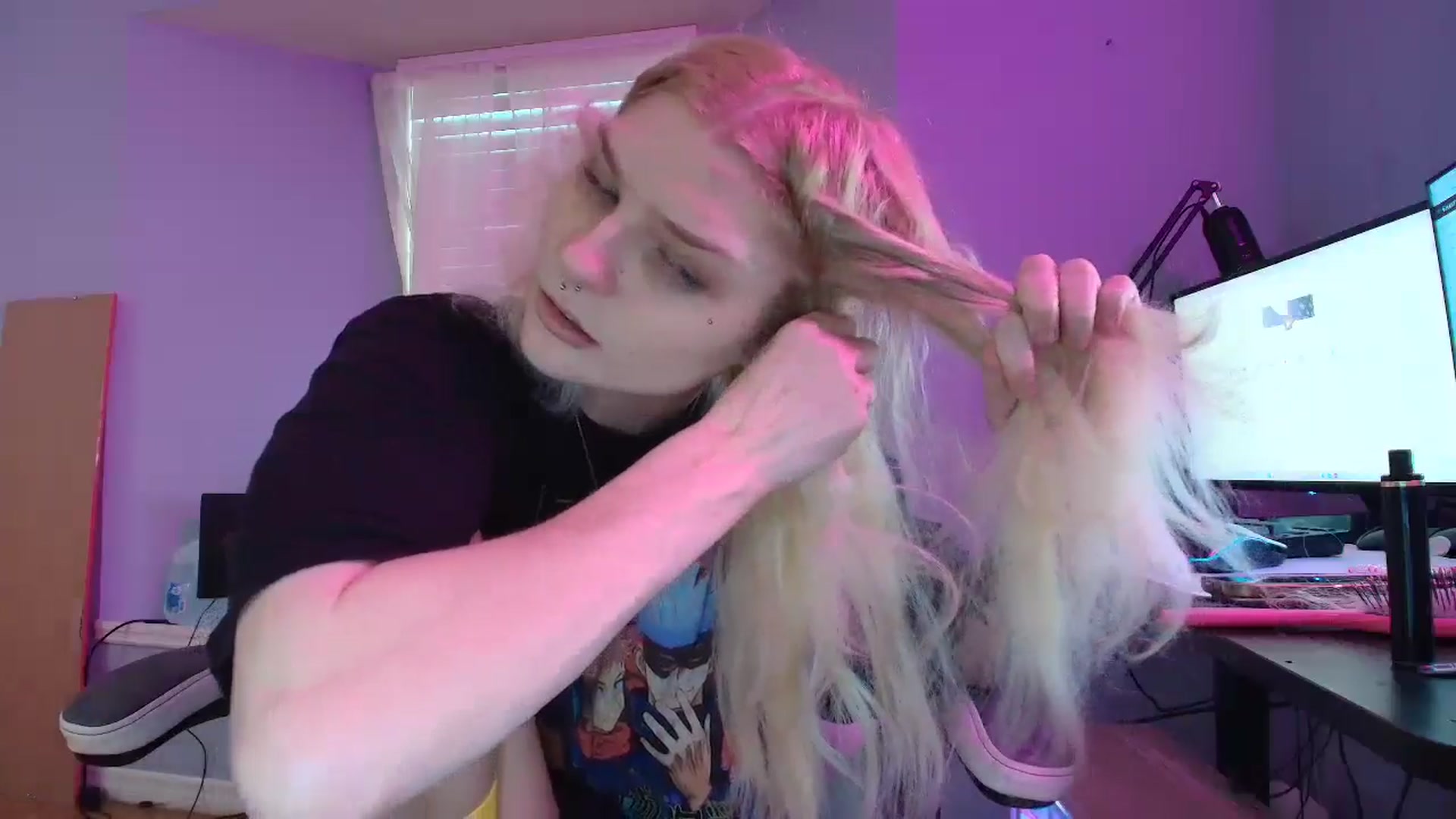Gallery image thumbnail from DuckChan0's myfreecams stream on, 01/23/2025, 14:15 image 7 of 20