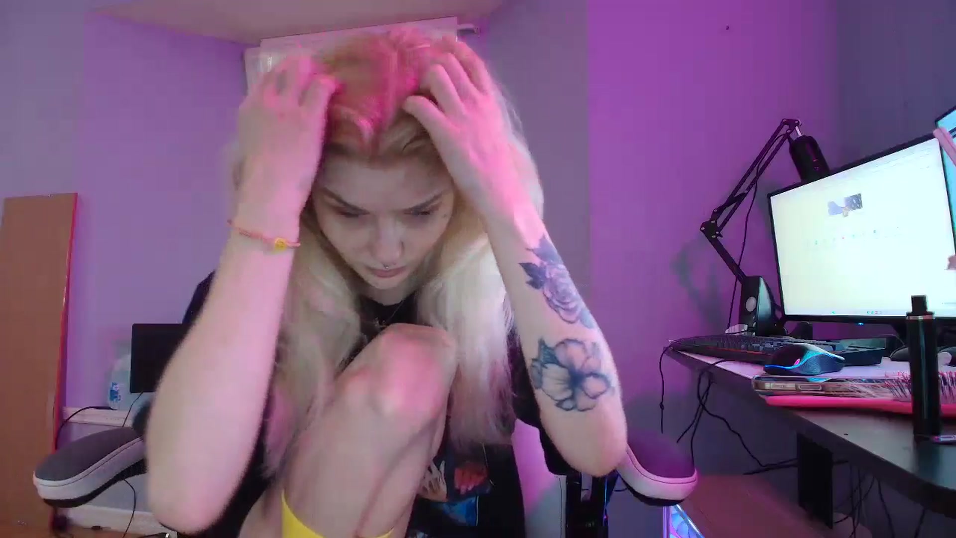 Gallery image thumbnail from DuckChan0's myfreecams stream on, 01/23/2025, 14:15 image 5 of 20