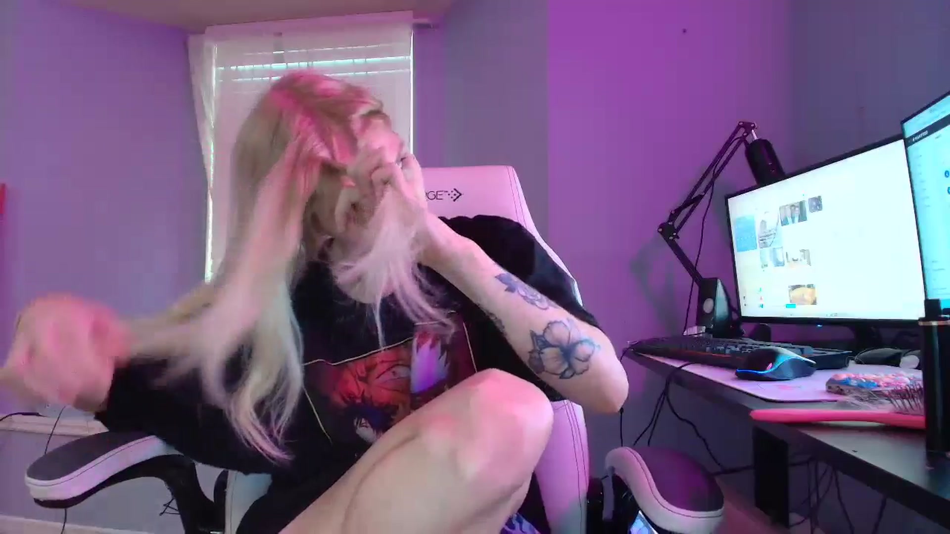 Gallery image thumbnail from DuckChan0's myfreecams stream on, 01/23/2025, 14:15 image 11 of 20