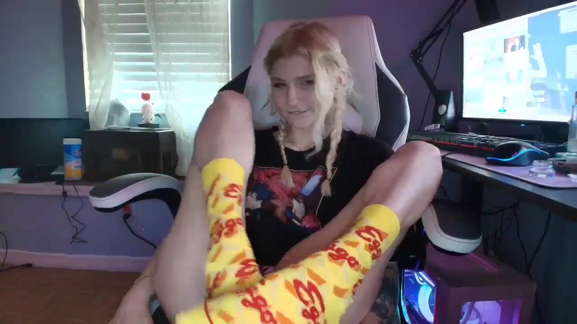 Gallery image thumbnail from DuckChan0's myfreecams stream on, 01/23/2025, 15:13 image 15 of 20