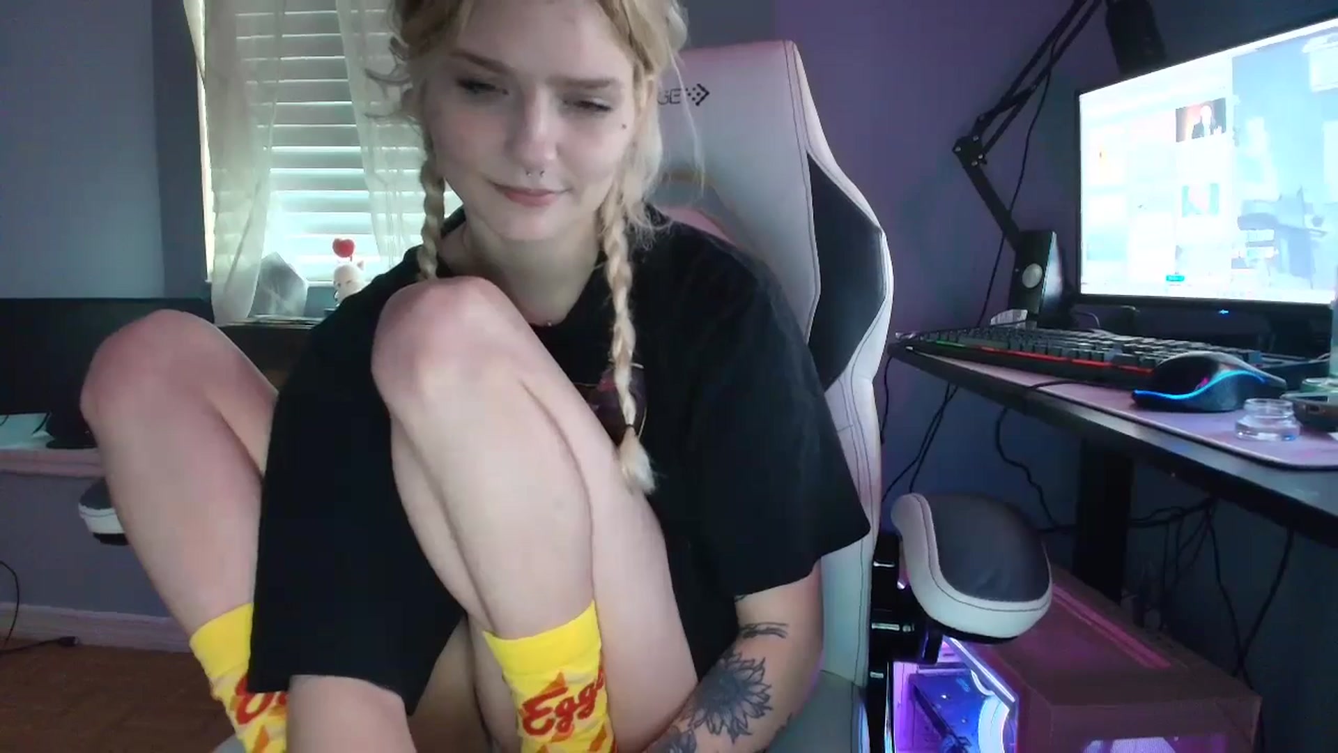 Gallery image thumbnail from DuckChan0's myfreecams stream on, 01/23/2025, 15:13 image 11 of 20