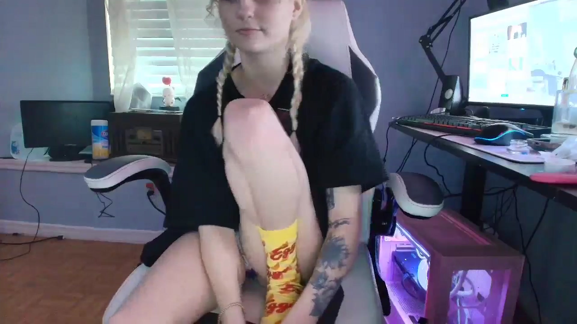 Gallery image thumbnail from DuckChan0's myfreecams stream on, 01/23/2025, 15:13 image 10 of 20