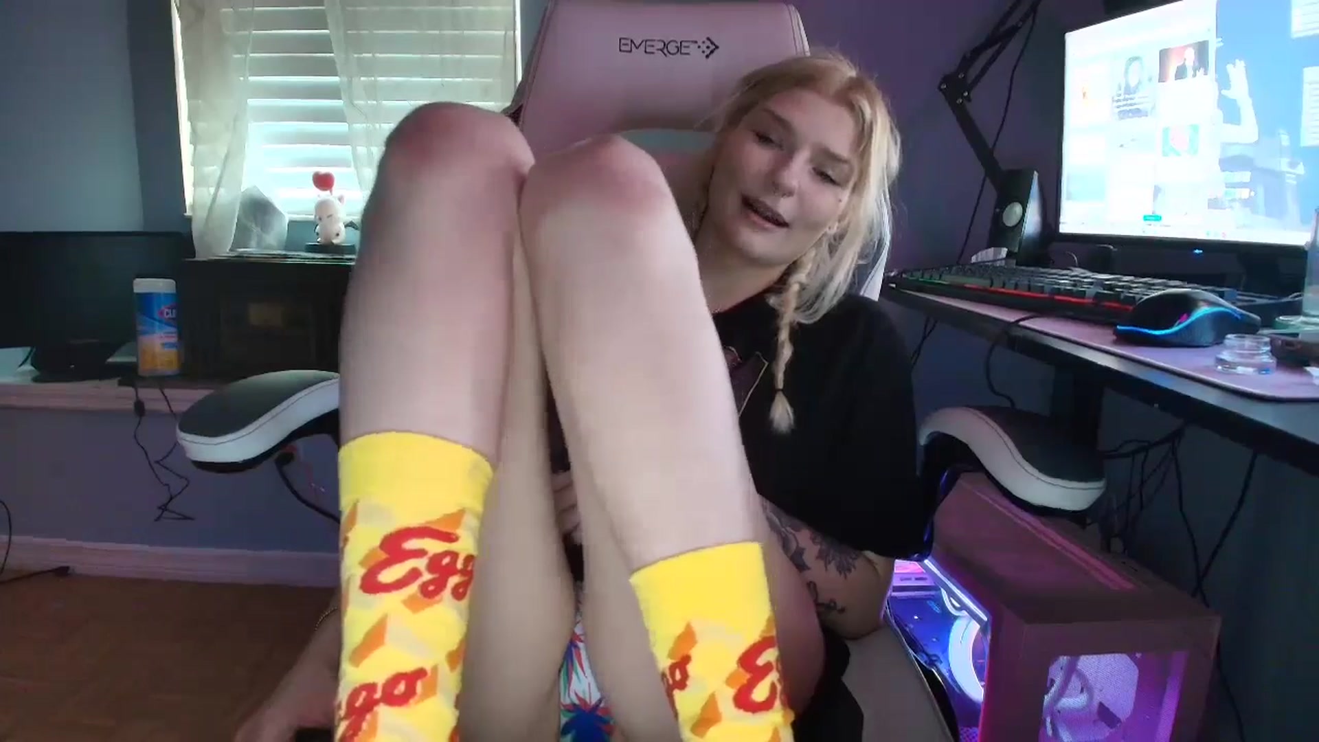 Gallery image thumbnail from DuckChan0's myfreecams stream on, 01/23/2025, 15:13 image 16 of 20