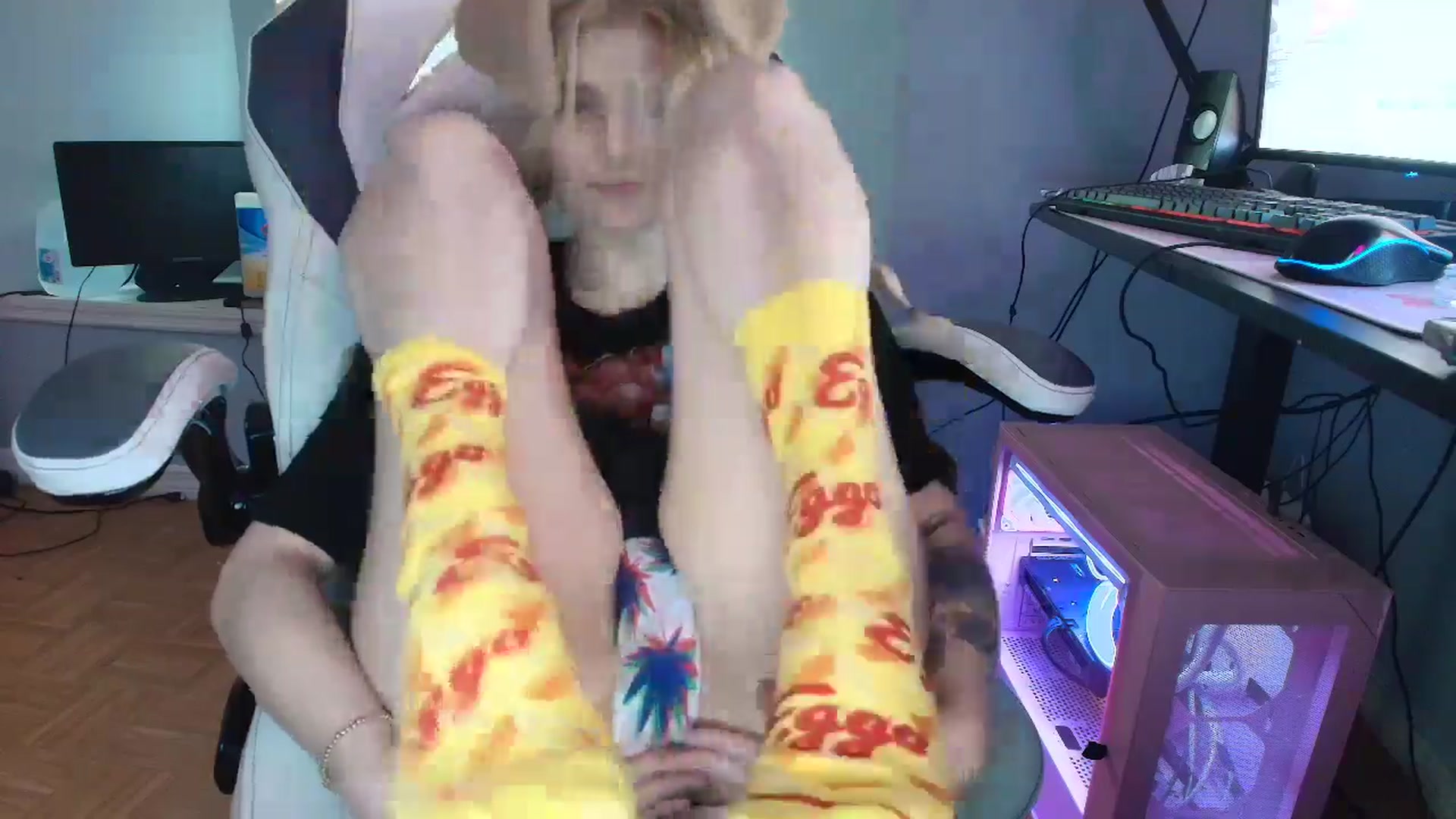 Gallery image thumbnail from DuckChan0's myfreecams stream on, 01/23/2025, 16:04 image 3 of 20