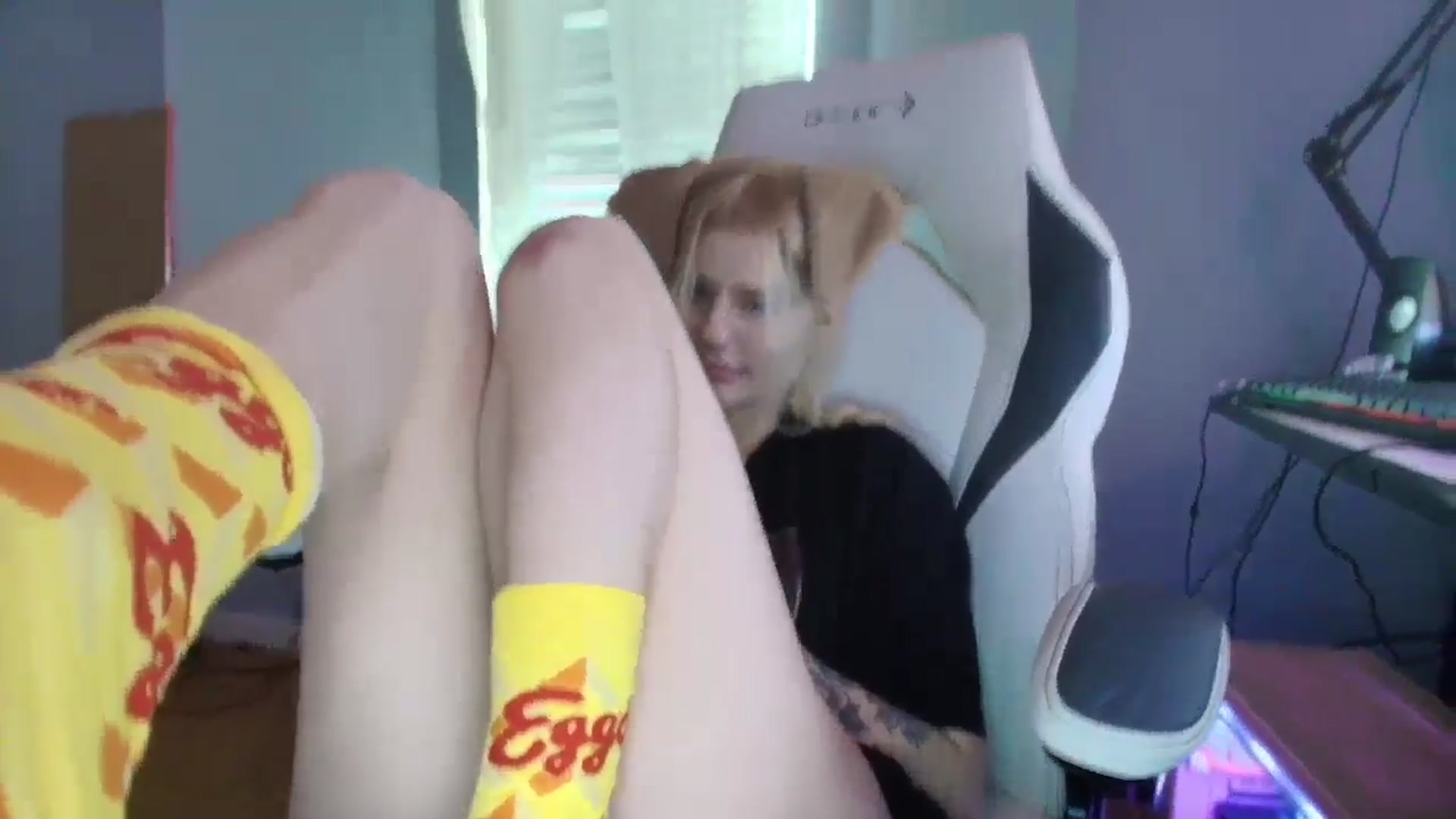 Gallery image thumbnail from DuckChan0's myfreecams stream on, 01/23/2025, 16:04 image 17 of 20