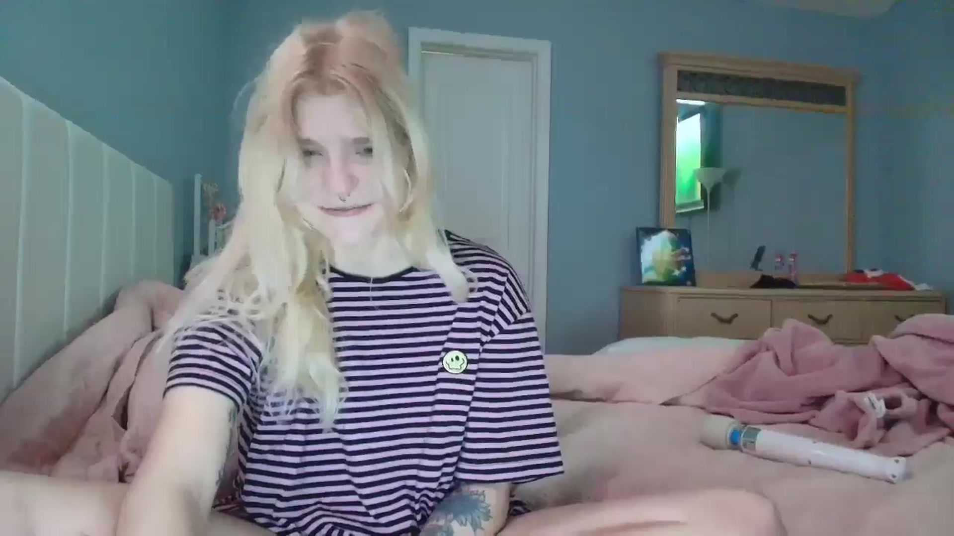 Gallery image thumbnail from DuckChan0's myfreecams stream on, 01/24/2025, 15:41 image 13 of 20