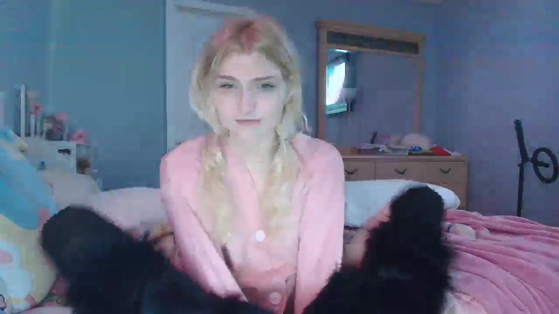 Gallery image thumbnail from DuckChan0's myfreecams stream on, 01/25/2025, 17:16 image 17 of 20