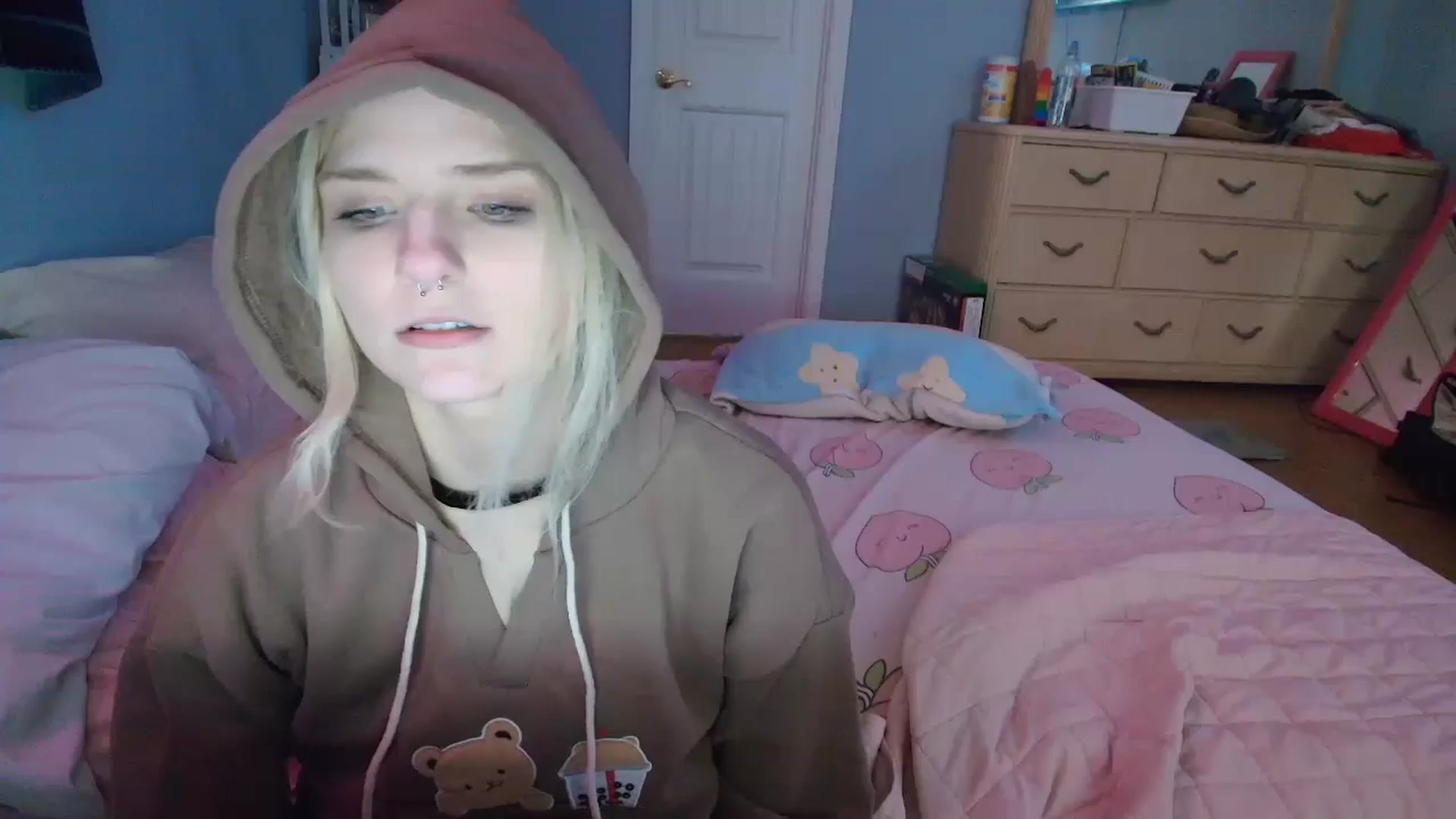 Gallery image thumbnail from DuckChan0's myfreecams stream on, 01/27/2025, 16:55 image 1 of 20
