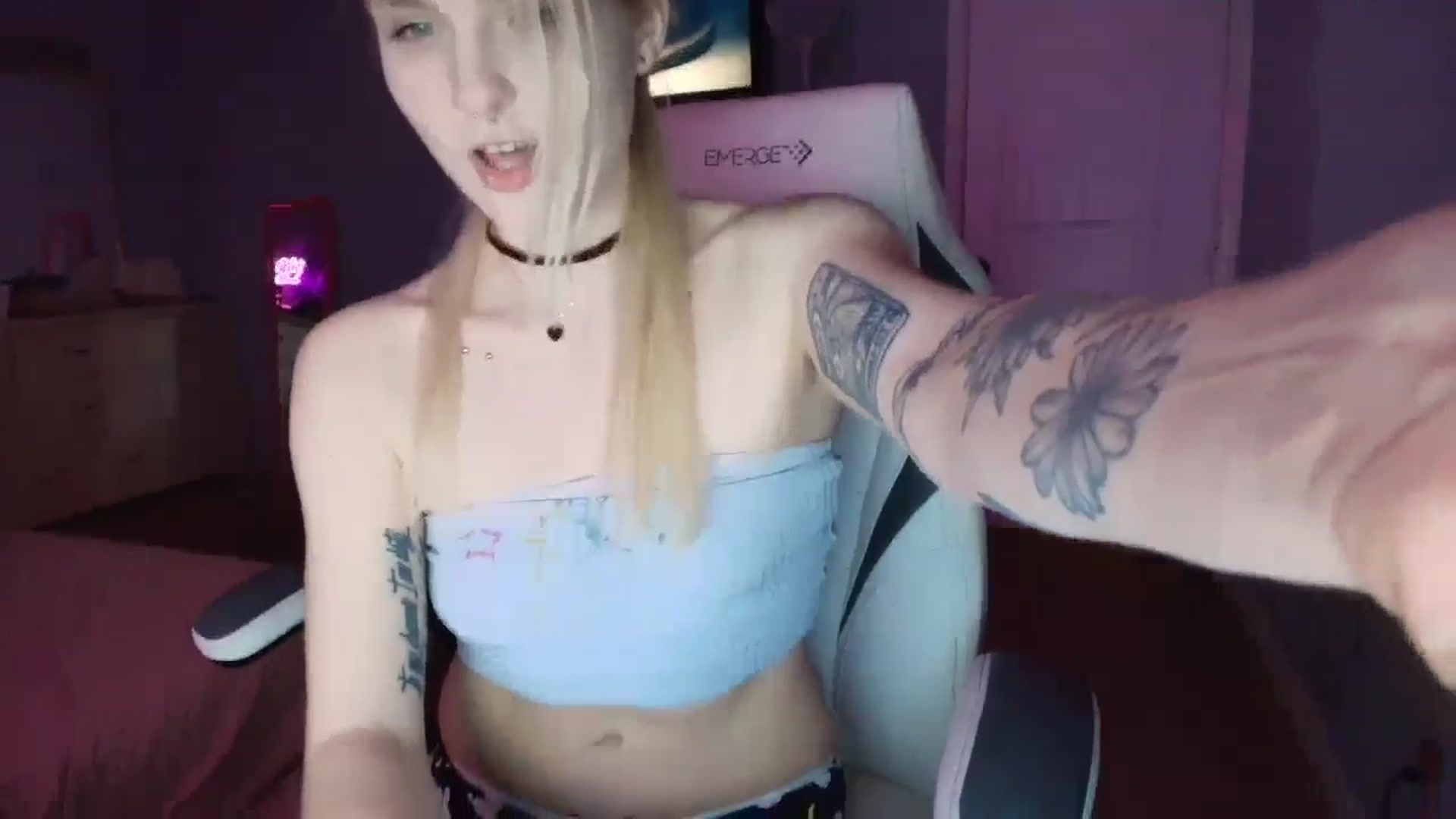 Gallery image thumbnail from DuckChan0's myfreecams stream on, 01/28/2025, 24:18 image 4 of 20