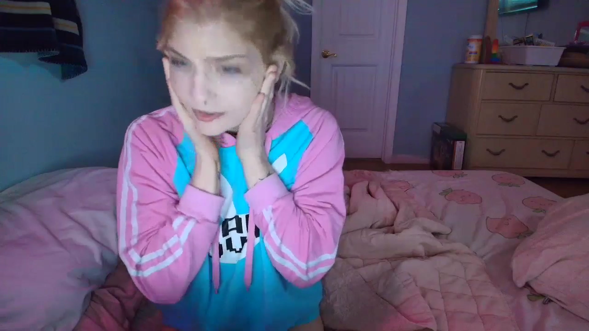Gallery image thumbnail from DuckChan0's myfreecams stream on, 01/28/2025, 13:56 image 3 of 20