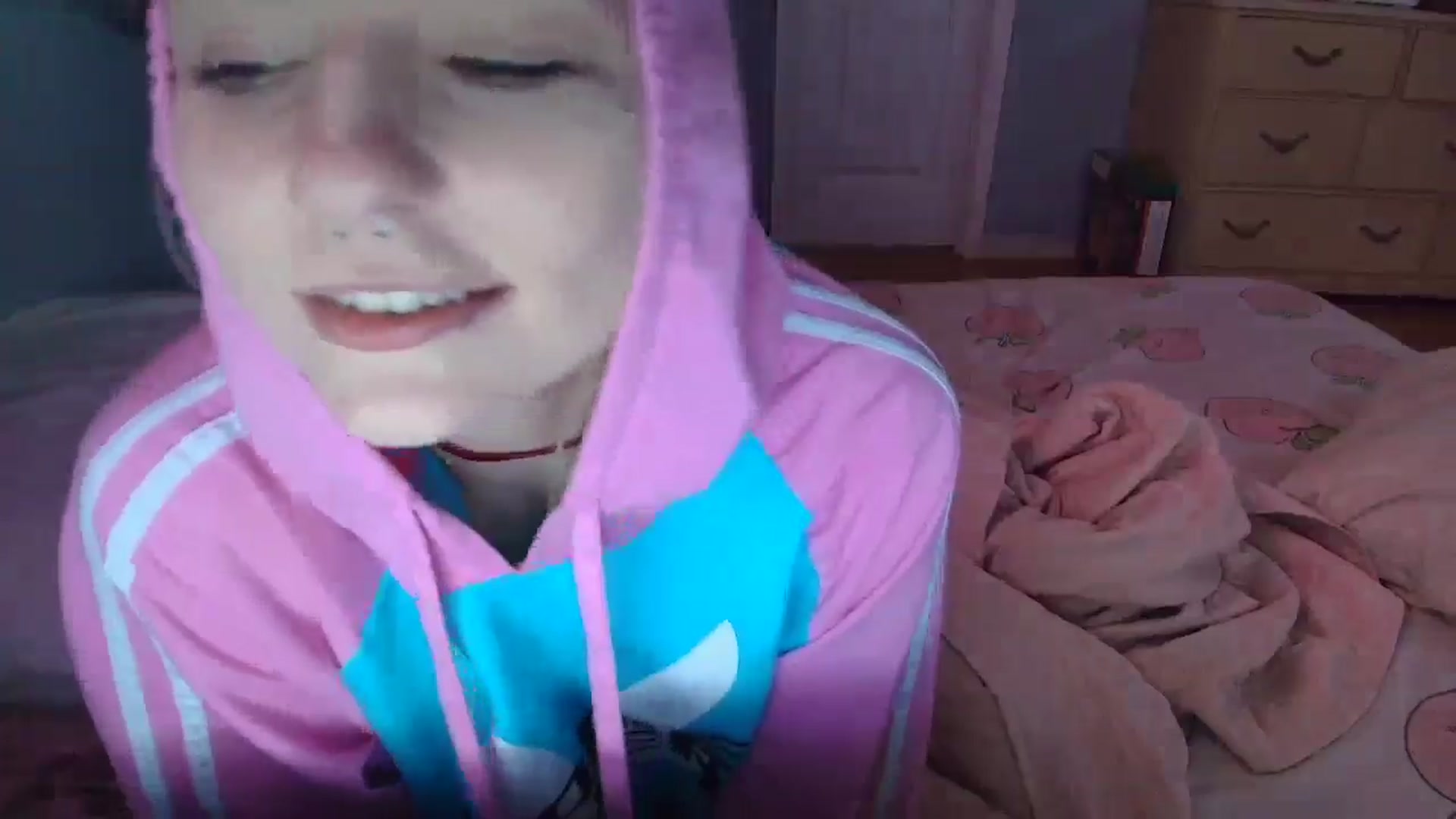 Gallery image thumbnail from DuckChan0's myfreecams stream on, 01/28/2025, 13:56 image 19 of 20