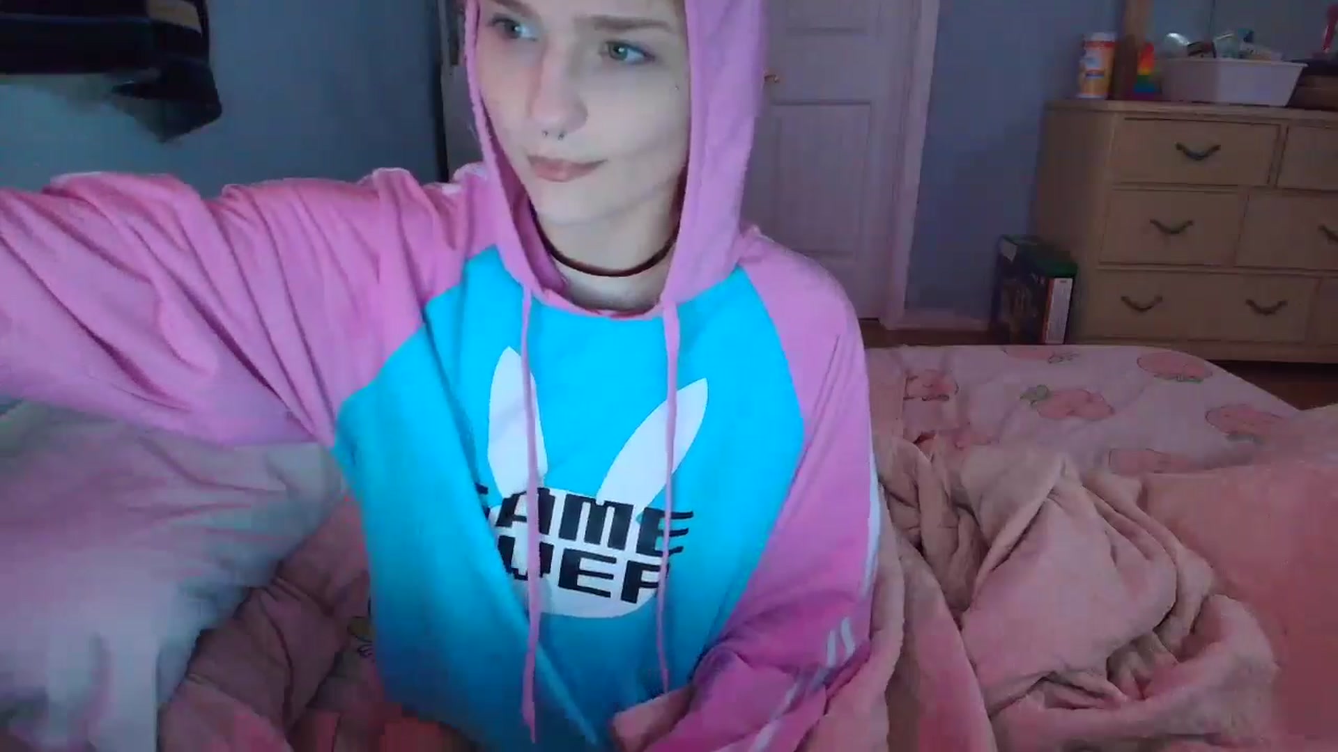Gallery image thumbnail from DuckChan0's myfreecams stream on, 01/28/2025, 13:56 image 12 of 20