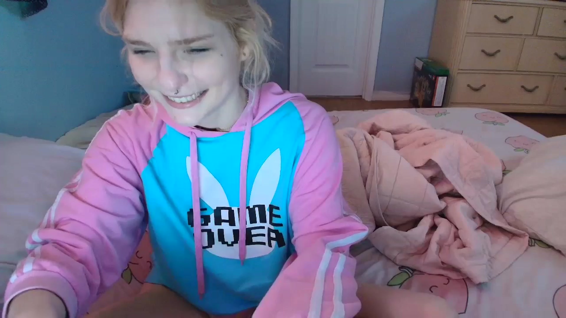 Gallery image thumbnail from DuckChan0's myfreecams stream on, 01/28/2025, 14:28 image 13 of 20