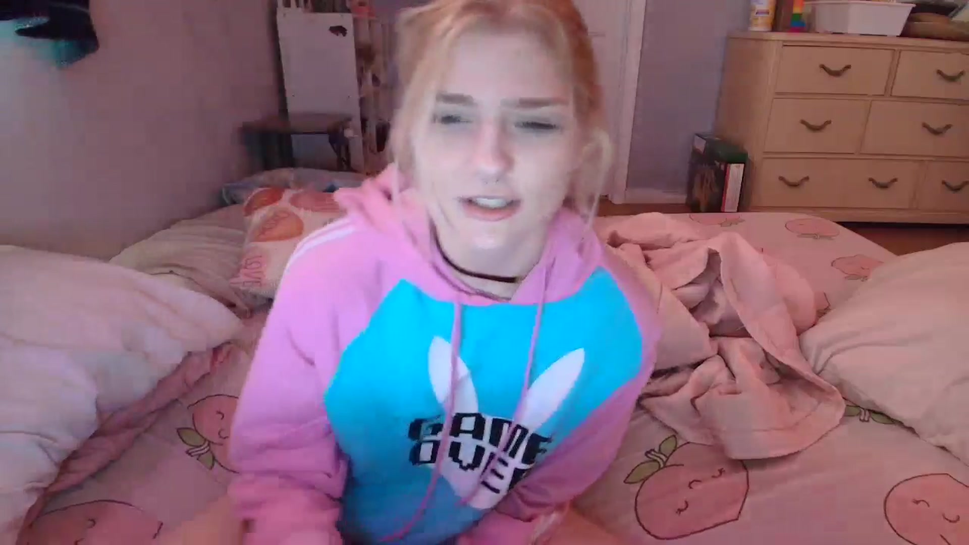 Gallery image thumbnail from DuckChan0's myfreecams stream on, 01/28/2025, 14:28 image 6 of 20