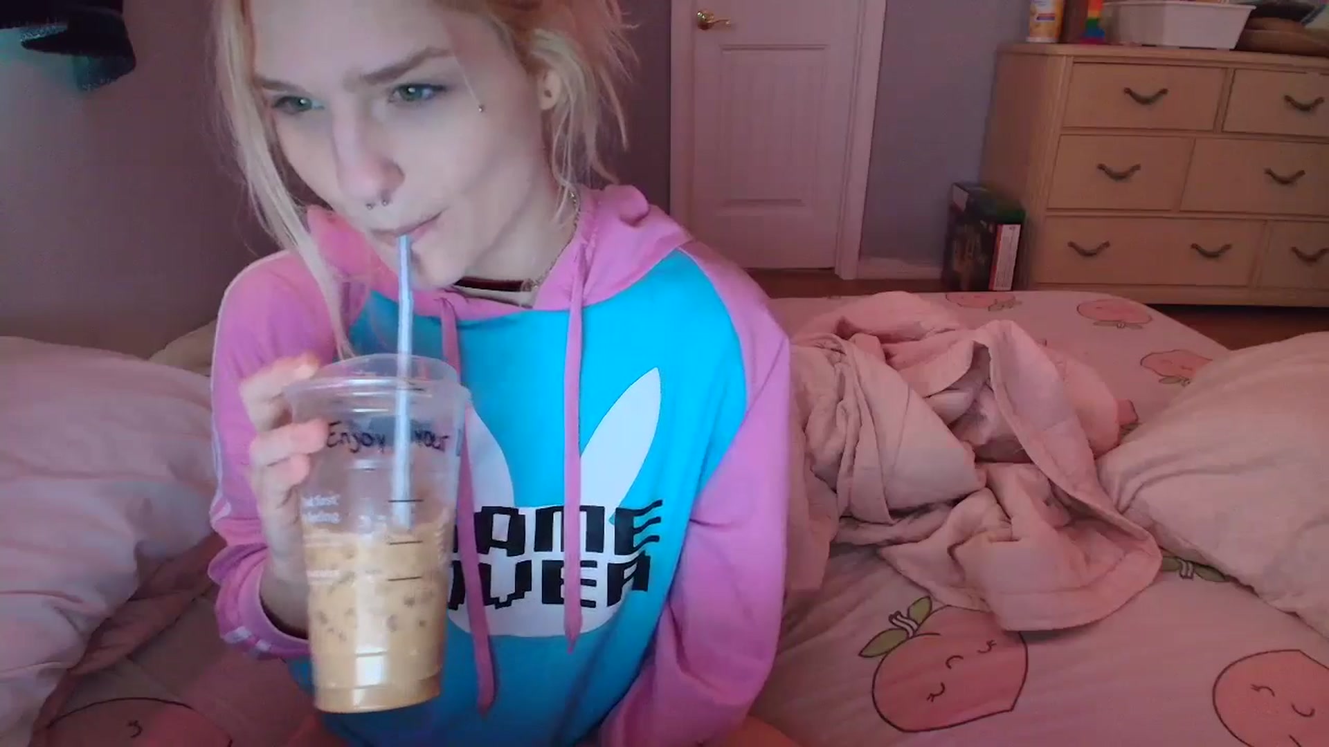 Gallery image thumbnail from DuckChan0's myfreecams stream on, 01/28/2025, 14:28 image 7 of 20