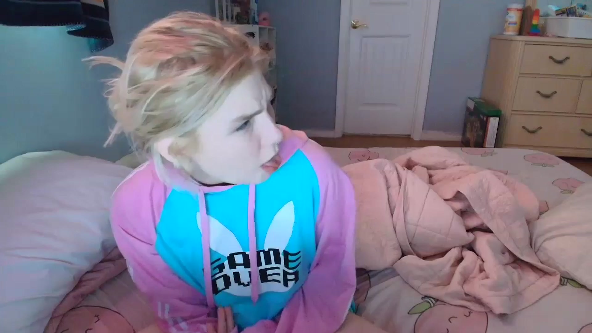 Gallery image thumbnail from DuckChan0's myfreecams stream on, 01/28/2025, 14:28 image 12 of 20