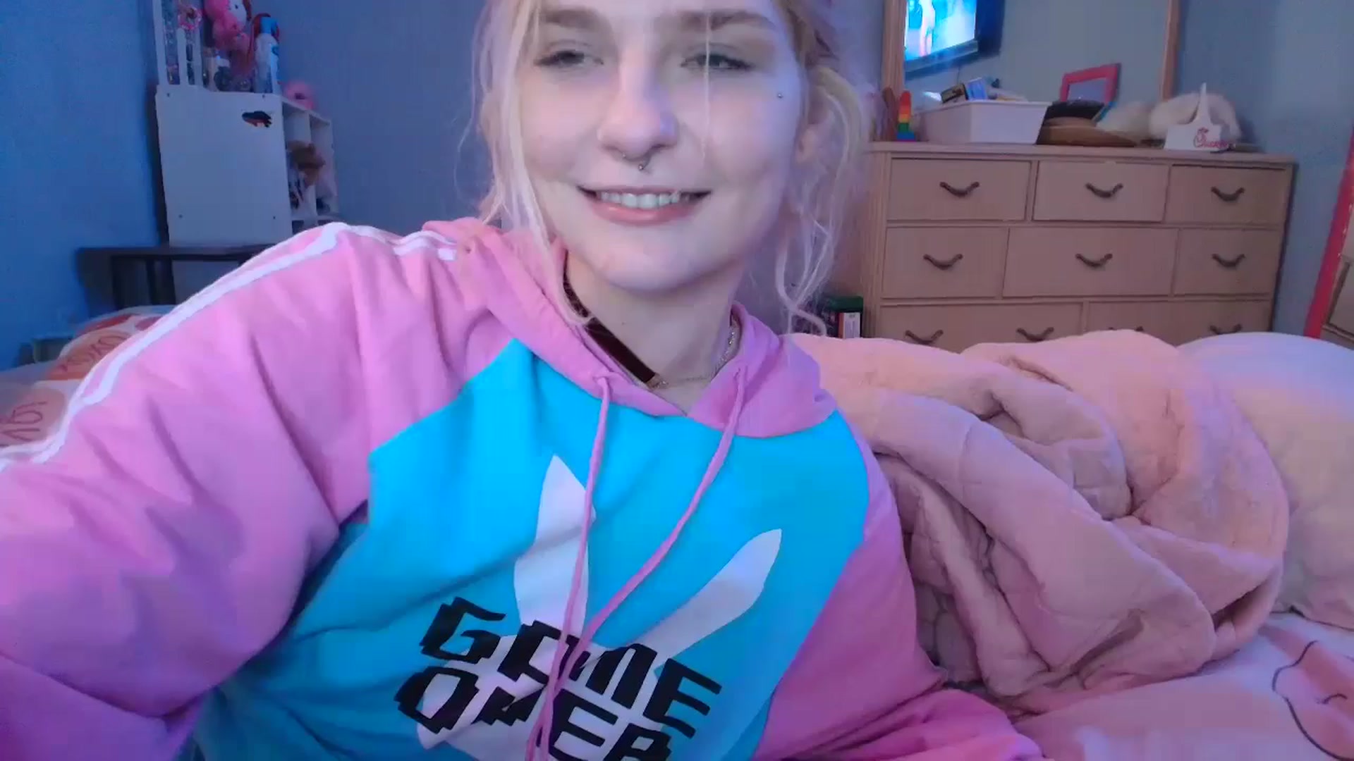 Gallery image thumbnail from DuckChan0's myfreecams stream on, 01/28/2025, 14:28 image 20 of 20