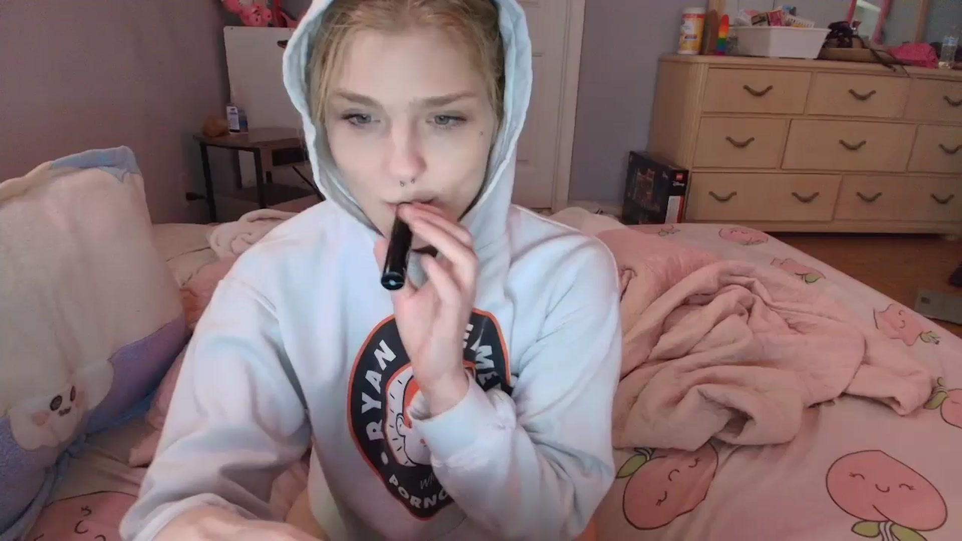 Gallery image thumbnail from DuckChan0's myfreecams stream on, 01/29/2025, 15:20 image 14 of 20