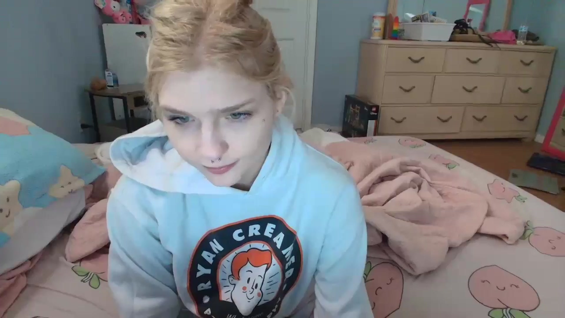 Gallery image thumbnail from DuckChan0's myfreecams stream on, 01/29/2025, 15:20 image 16 of 20