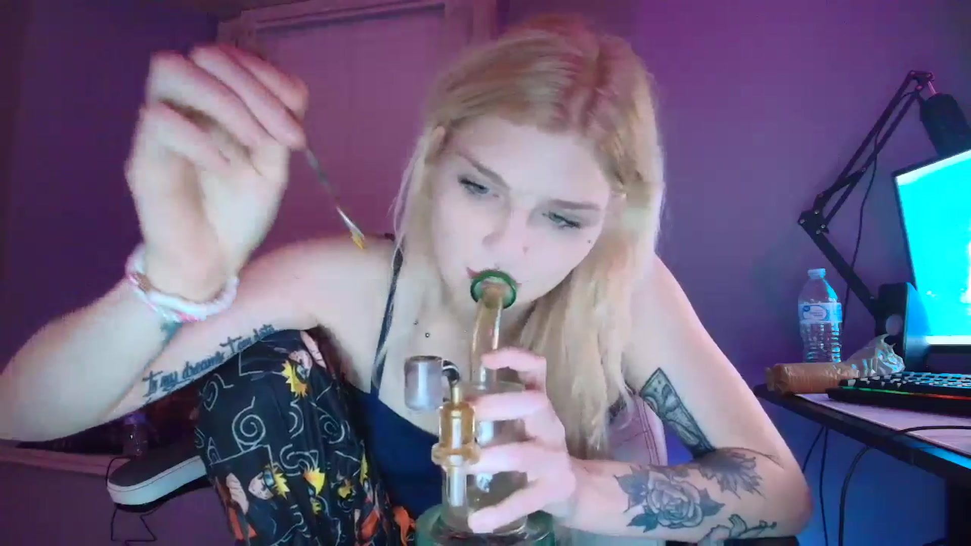 Gallery image thumbnail from DuckChan0's myfreecams stream on, 01/29/2025, 23:44 image 14 of 20
