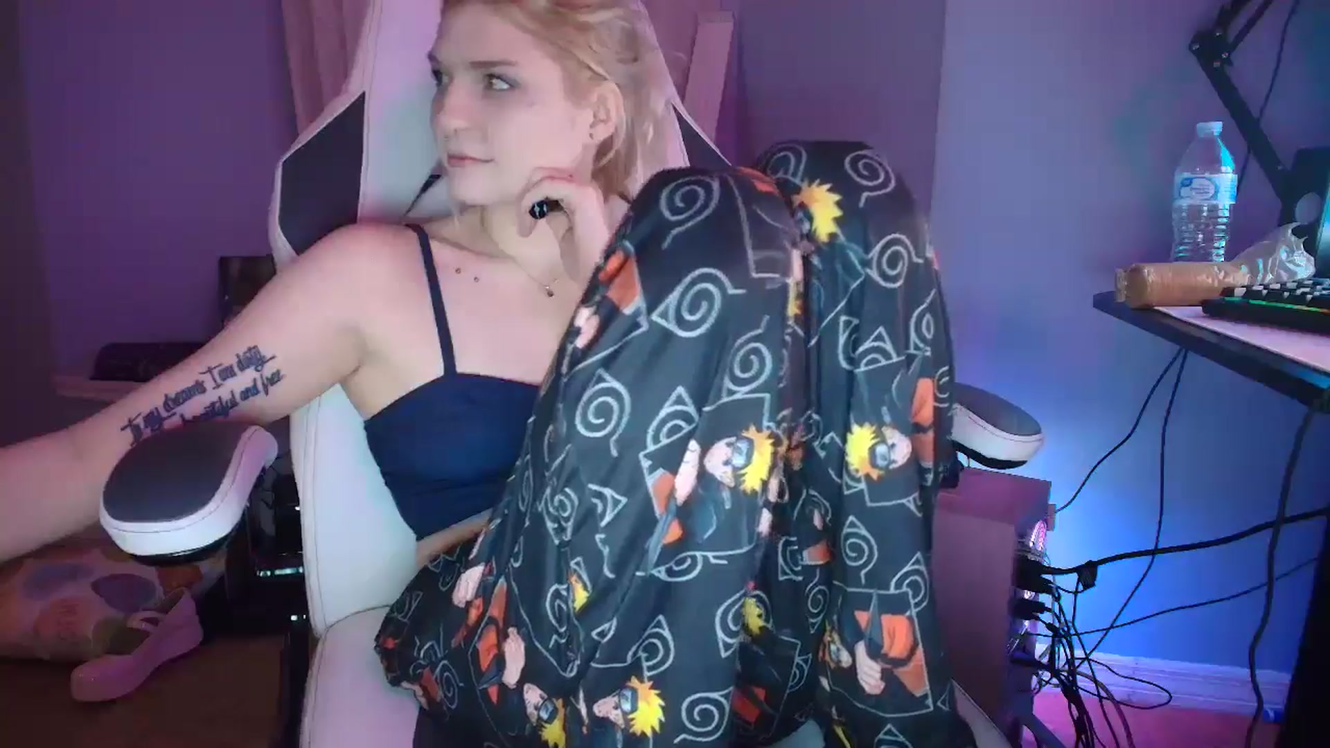 Gallery image thumbnail from DuckChan0's myfreecams stream on, 01/29/2025, 23:44 image 5 of 20