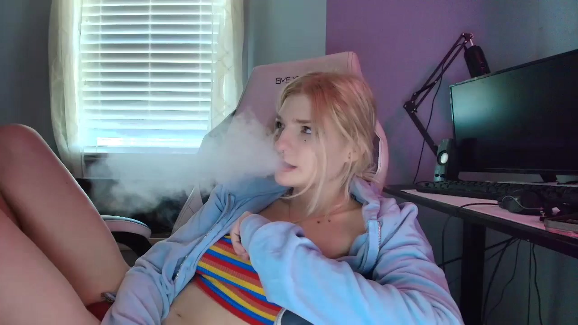 Gallery image thumbnail from DuckChan0's myfreecams stream on, 01/30/2025, 15:38 image 15 of 20