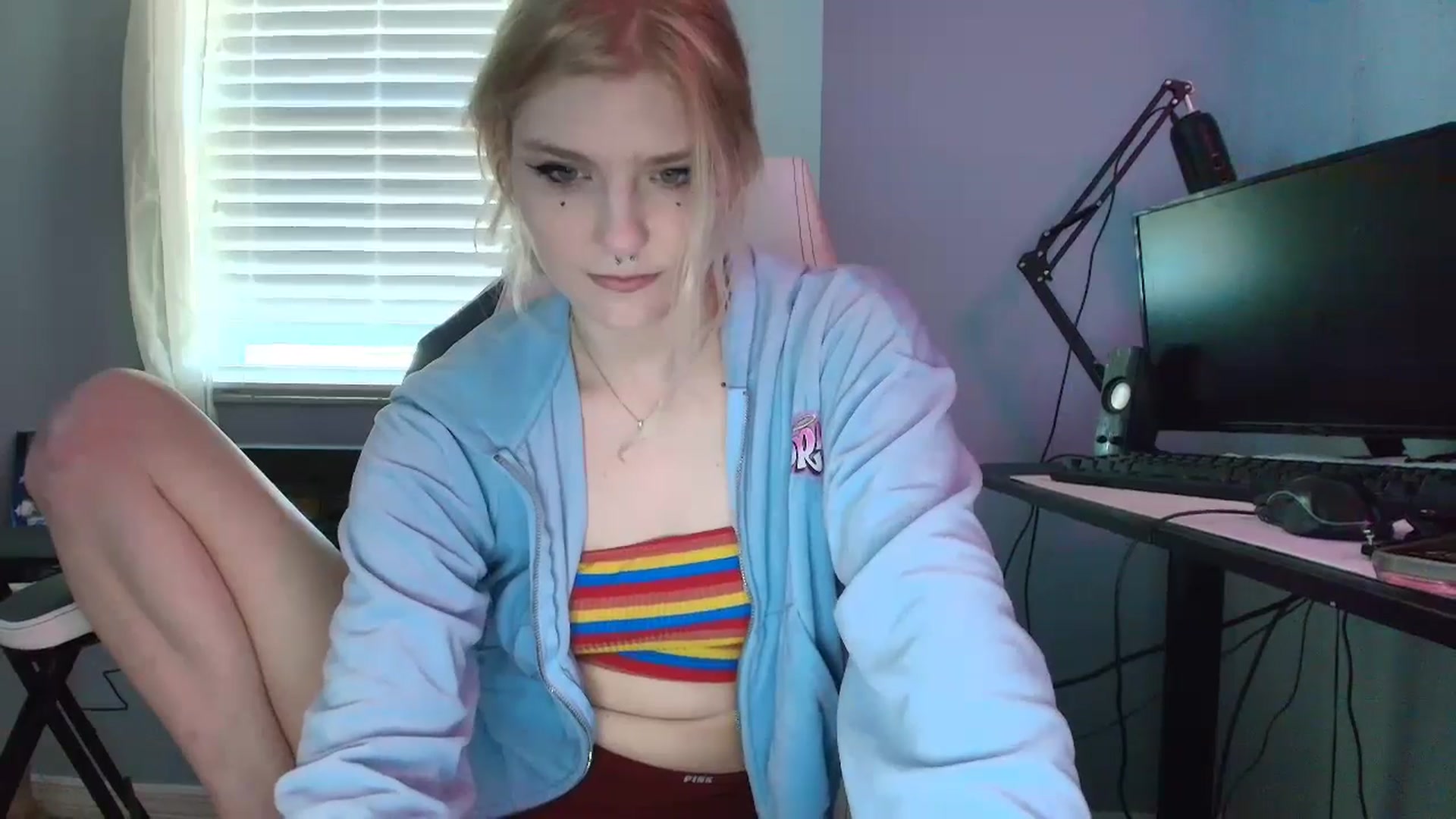 Gallery image thumbnail from DuckChan0's myfreecams stream on, 01/30/2025, 15:38 image 11 of 20