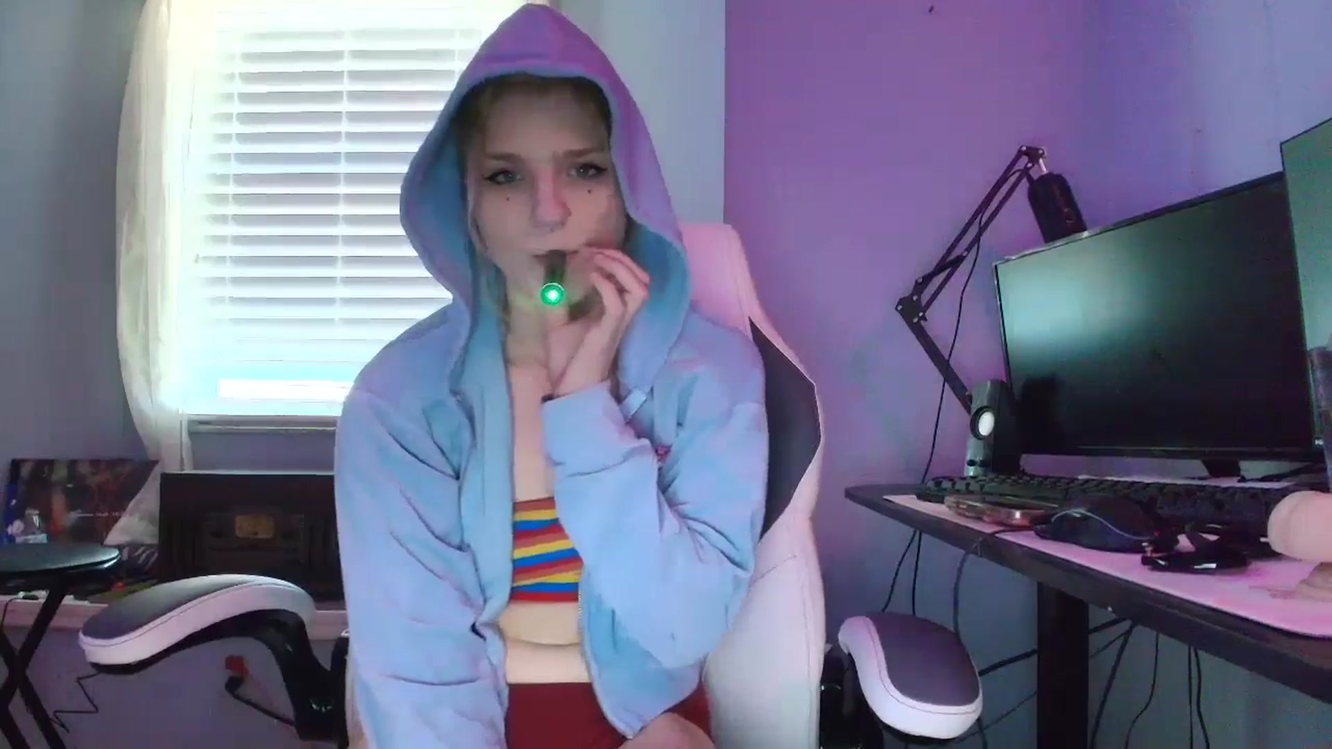 Gallery image thumbnail from DuckChan0's myfreecams stream on, 01/30/2025, 16:36 image 5 of 20