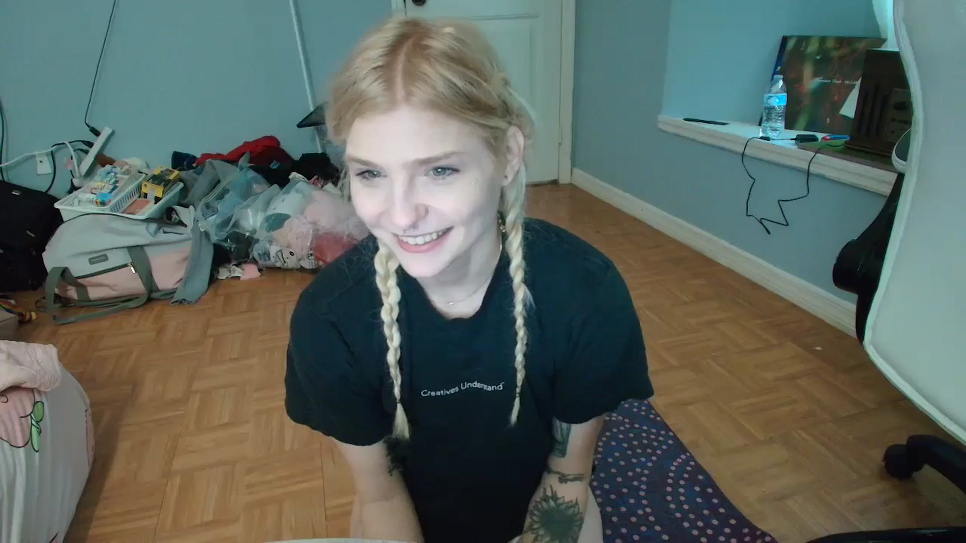 Gallery image thumbnail from DuckChan0's myfreecams stream on, 01/31/2025, 15:29 image 13 of 20
