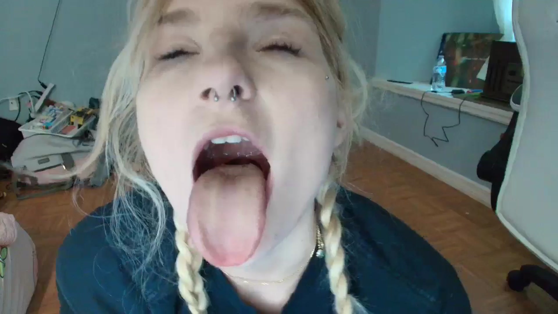 Gallery image thumbnail from DuckChan0's myfreecams stream on, 01/31/2025, 15:29 image 10 of 20