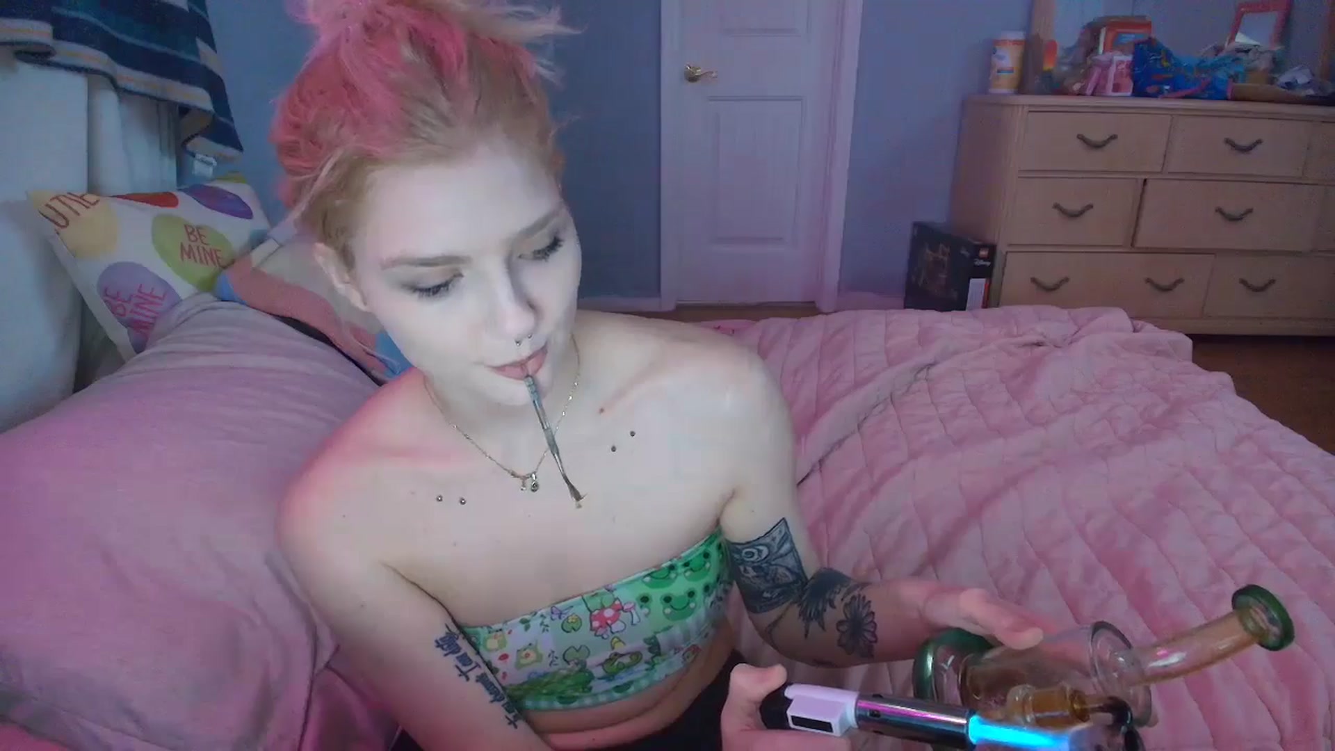 Gallery image thumbnail from DuckChan0's myfreecams stream on, 02/01/2025, 16:07 image 13 of 20