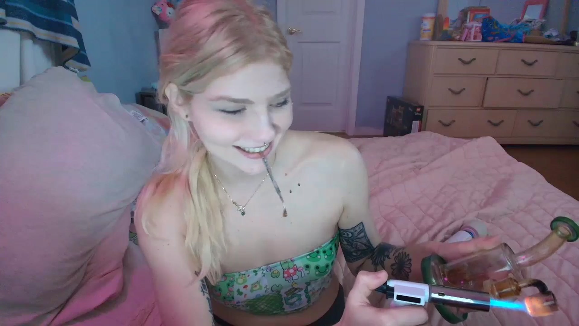 Gallery image thumbnail from DuckChan0's myfreecams stream on, 02/01/2025, 17:15 image 2 of 20