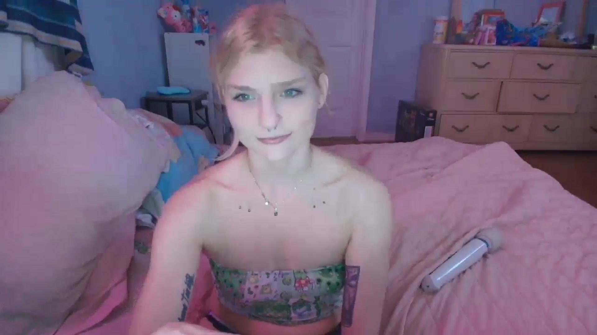Gallery image thumbnail from DuckChan0's myfreecams stream on, 02/01/2025, 17:15 image 4 of 20