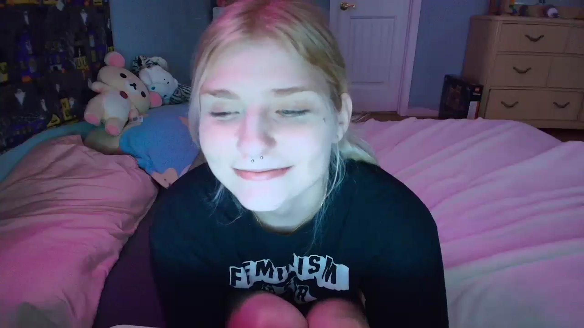Gallery image thumbnail from DuckChan0's myfreecams stream on, 02/02/2025, 17:34 image 11 of 20