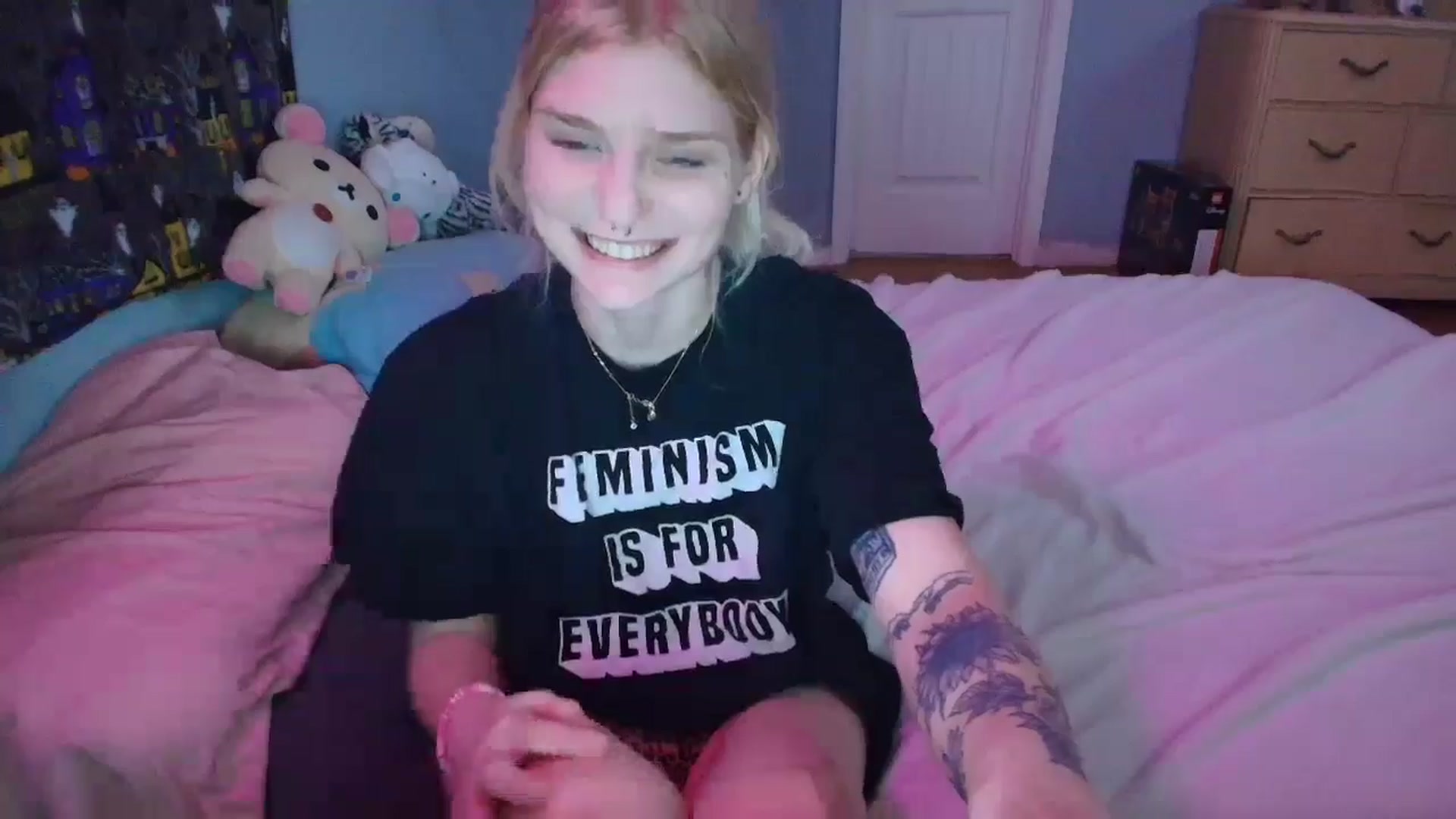 Gallery image thumbnail from DuckChan0's myfreecams stream on, 02/02/2025, 18:01 image 11 of 20