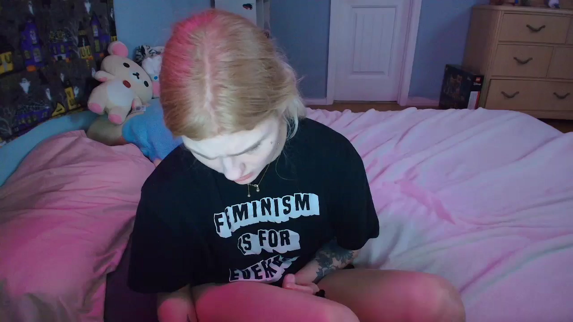Gallery image thumbnail from DuckChan0's myfreecams stream on, 02/02/2025, 18:01 image 9 of 20