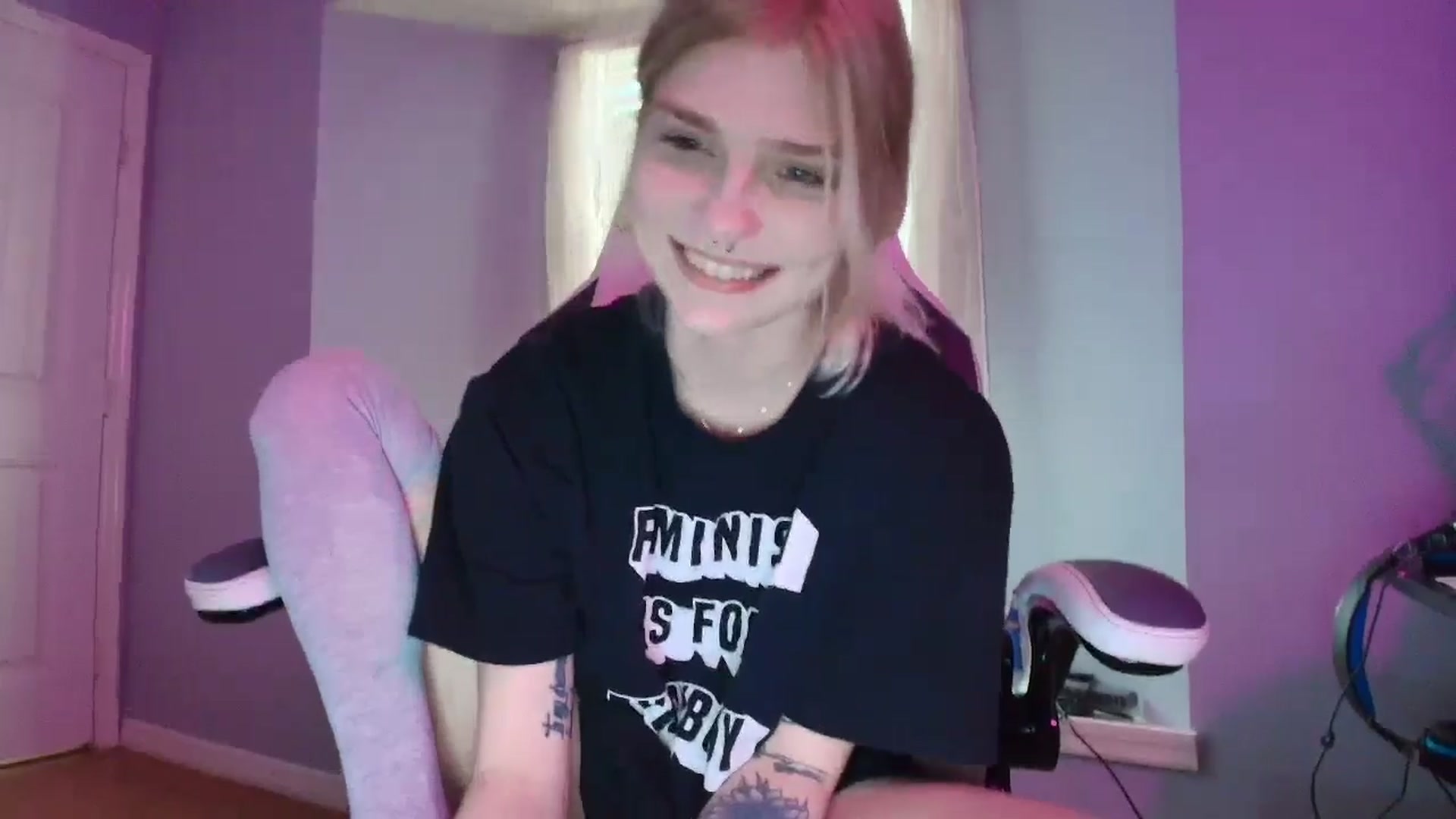 Gallery image thumbnail from DuckChan0's myfreecams stream on, 02/02/2025, 19:34 image 5 of 20