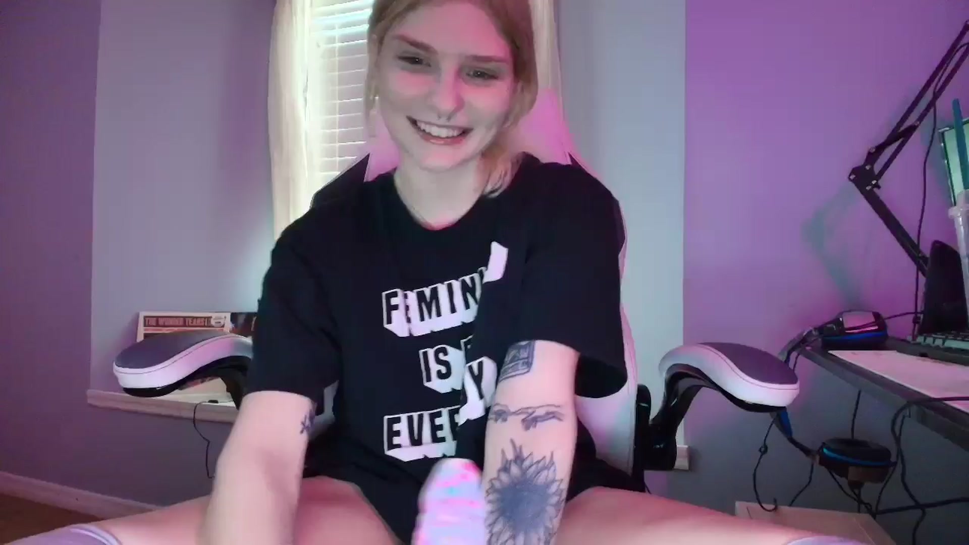 Gallery image thumbnail from DuckChan0's myfreecams stream on, 02/02/2025, 19:34 image 16 of 20