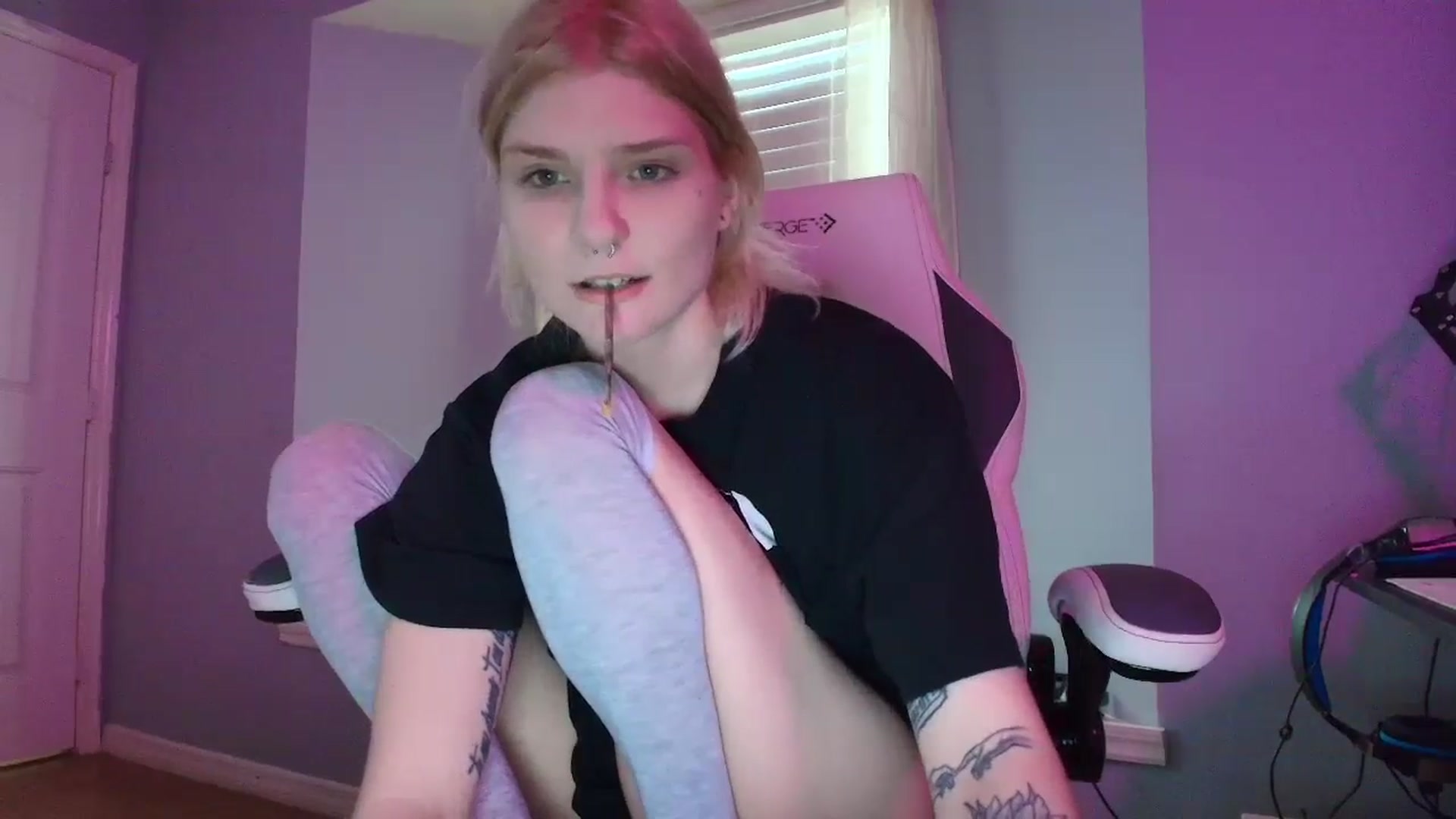 Gallery image thumbnail from DuckChan0's myfreecams stream on, 02/02/2025, 19:34 image 8 of 20