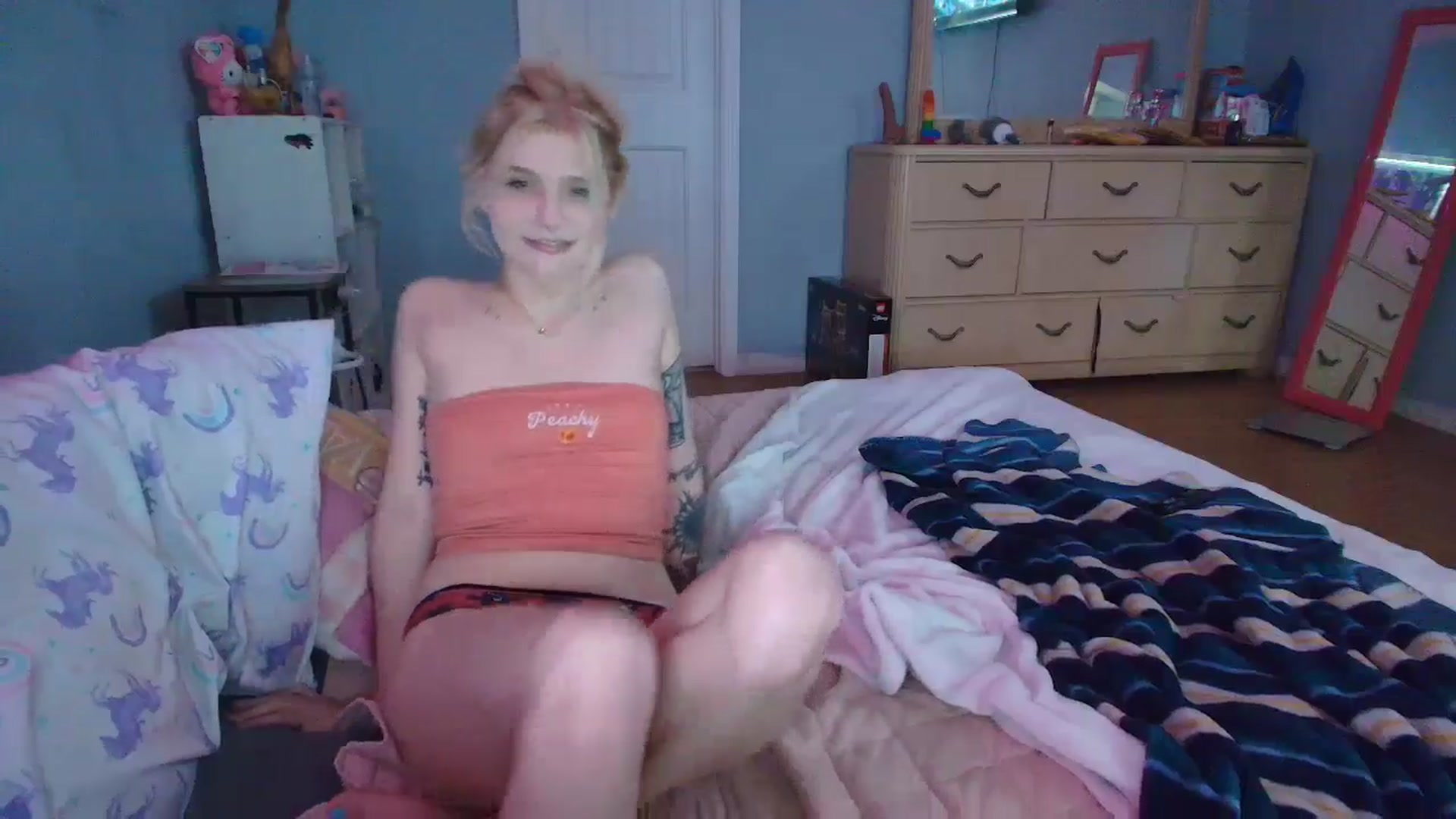 Gallery image thumbnail from DuckChan0's myfreecams stream on, 02/03/2025, 18:04 image 12 of 20