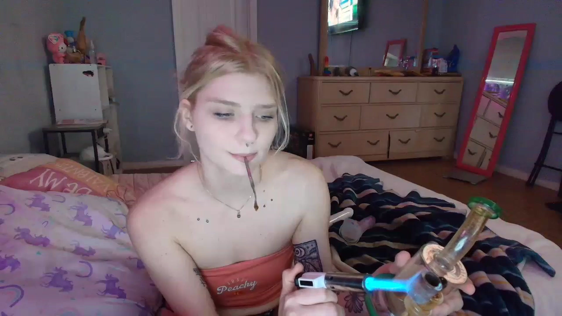 Gallery image thumbnail from DuckChan0's myfreecams stream on, 02/03/2025, 18:04 image 2 of 20