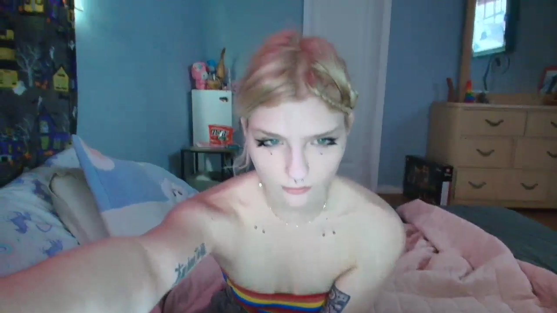 Gallery image thumbnail from DuckChan0's myfreecams stream on, 02/05/2025, 16:37 image 7 of 20