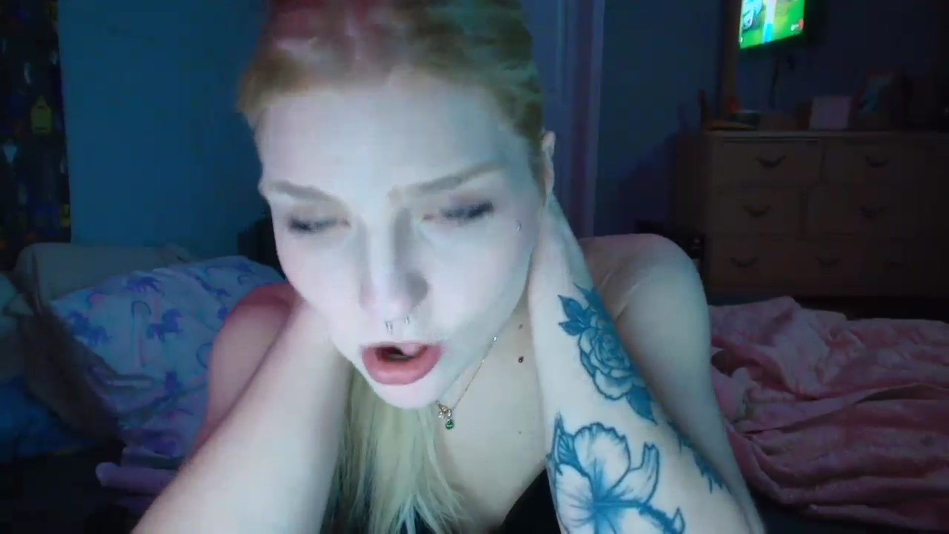 Gallery image thumbnail from DuckChan0's myfreecams stream on, 02/06/2025, 01:04 image 5 of 20