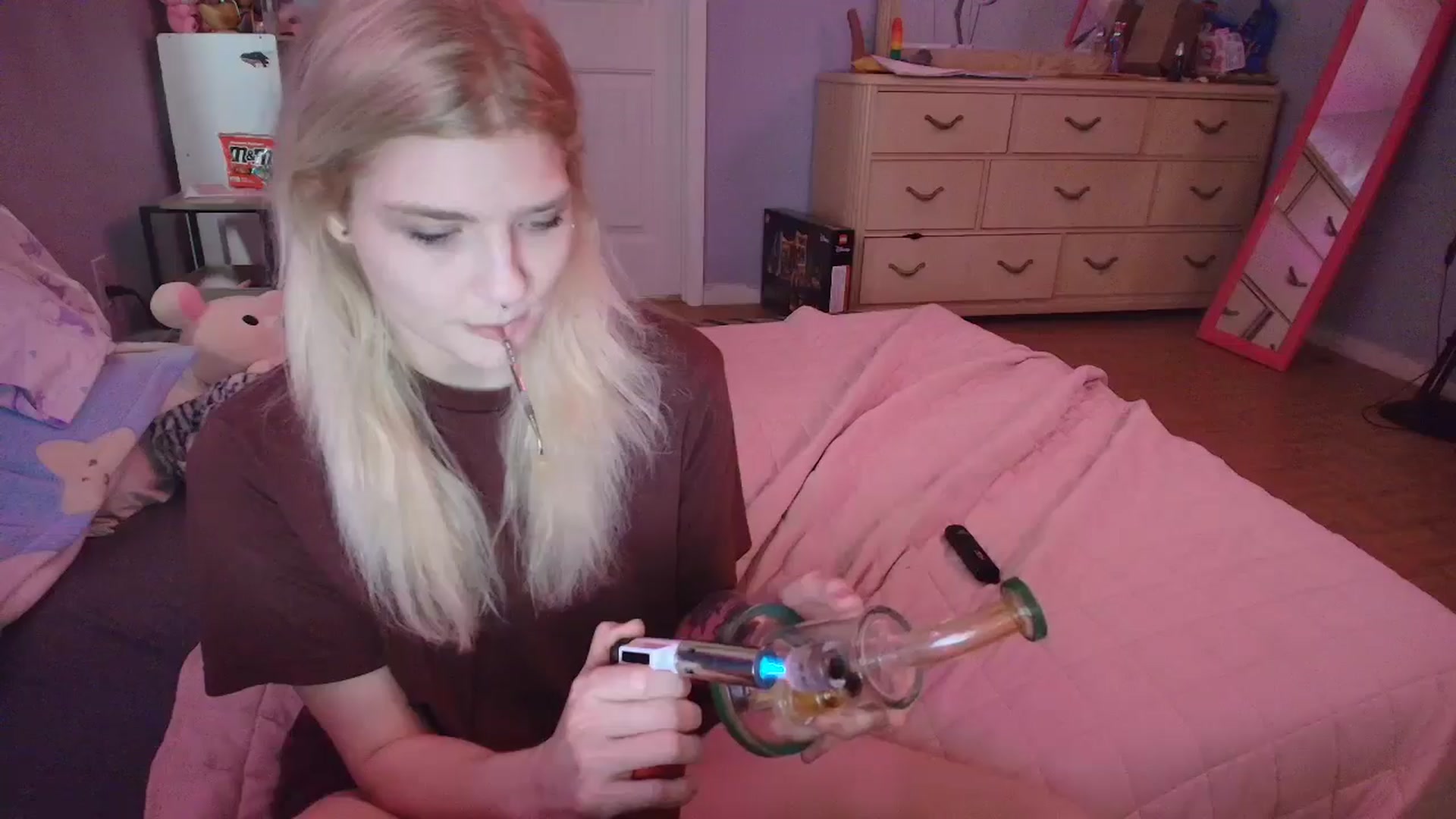 Gallery image thumbnail from DuckChan0's myfreecams stream on, 02/06/2025, 15:31 image 10 of 20