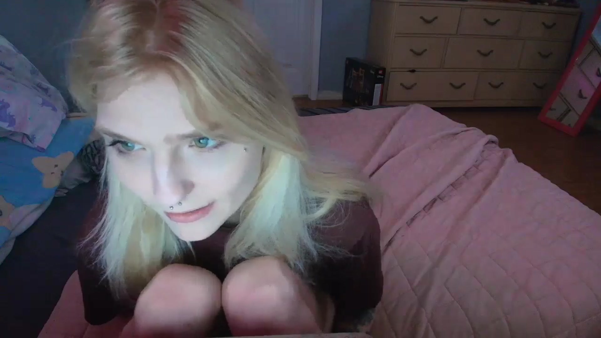 Gallery image thumbnail from DuckChan0's myfreecams stream on, 02/06/2025, 15:31 image 17 of 20