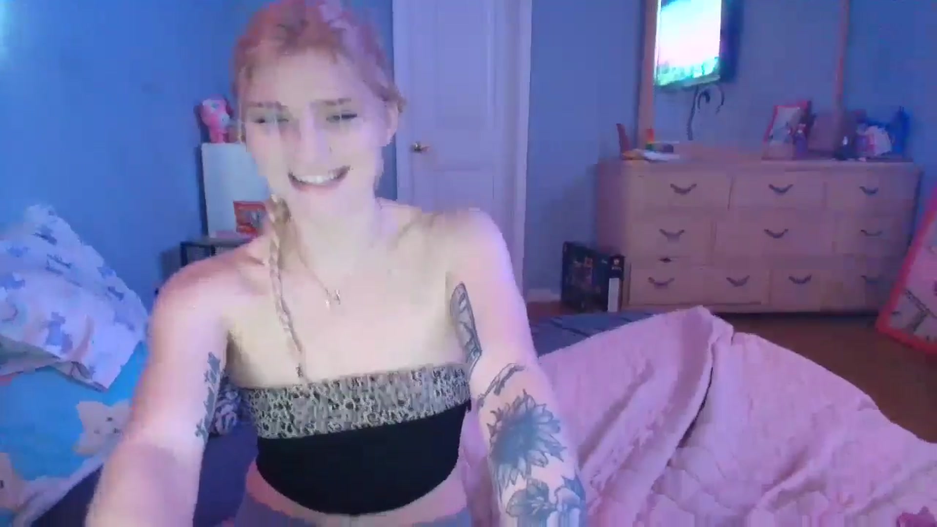Gallery image thumbnail from DuckChan0's myfreecams stream on, 02/06/2025, 16:20 image 14 of 20